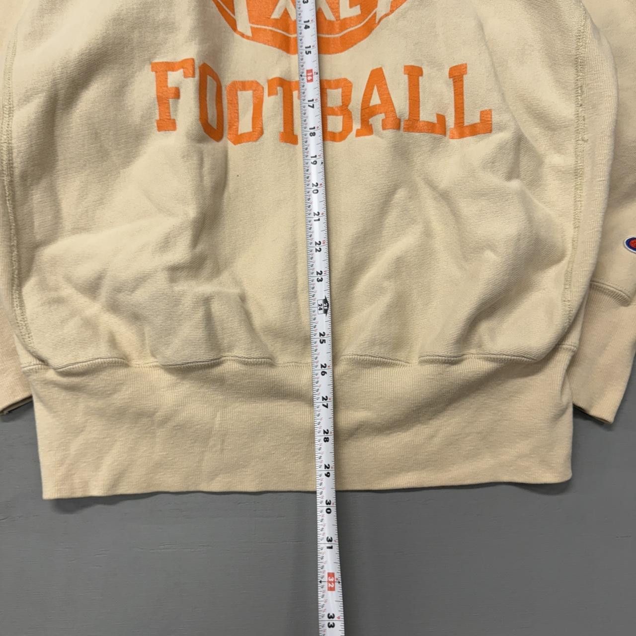 Champion Vintage Champion Reverse Weave Tennessee Vols Sweatshirt XL Size US XL / EU 56 / 4 - 4 Thumbnail