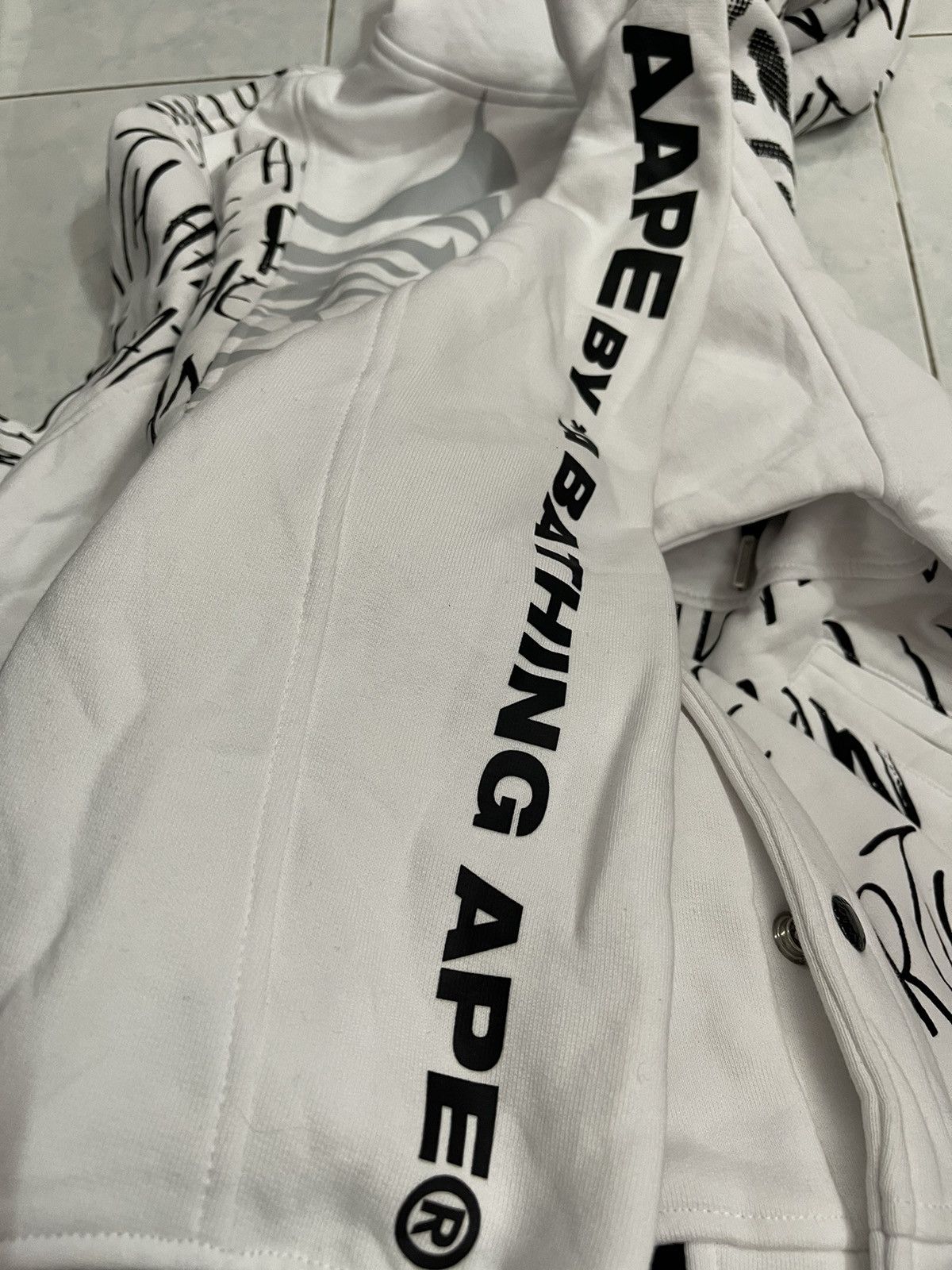 Aape Aape By A Bathing Ape Sweater Hoodie Rare Design Size US M / EU 48-50 / 2 - 5 Thumbnail