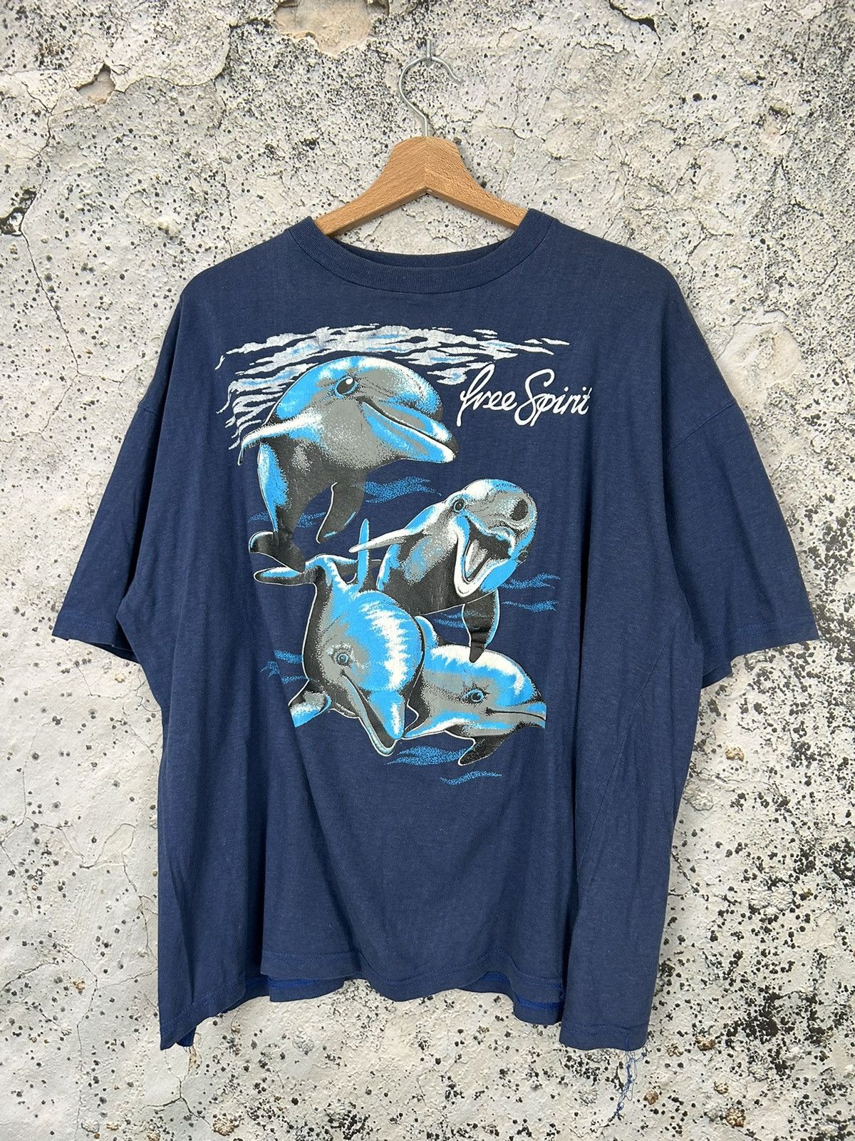 Vintage Vintage Dolphins Graphic Animal Tee 90s Boxy Hype Rare Size US XXL / EU 58 / 5 - 1 Thumbnail