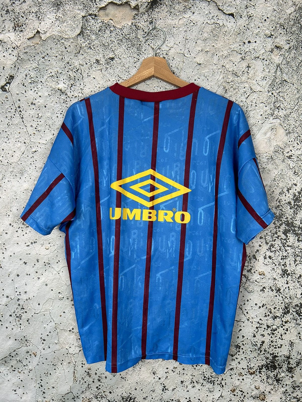 Umbro Vintage 90s Aston Villa Soccer Jersey Training Football Size US S / EU 44-46 / 1 - 4 Thumbnail
