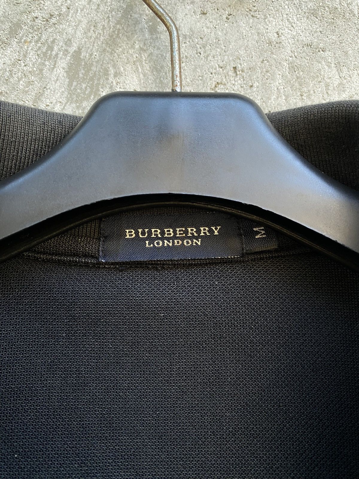 Burberry BURBERRYS LONDON Size US M / EU 48-50 / 2 - 3 Thumbnail