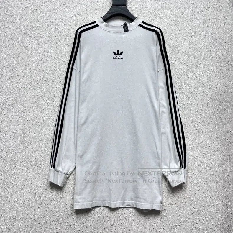 Other Balenciaga Three-stripe destroyed long sleeve sweater Size US M / EU 48-50 / 2 - 1 Thumbnail