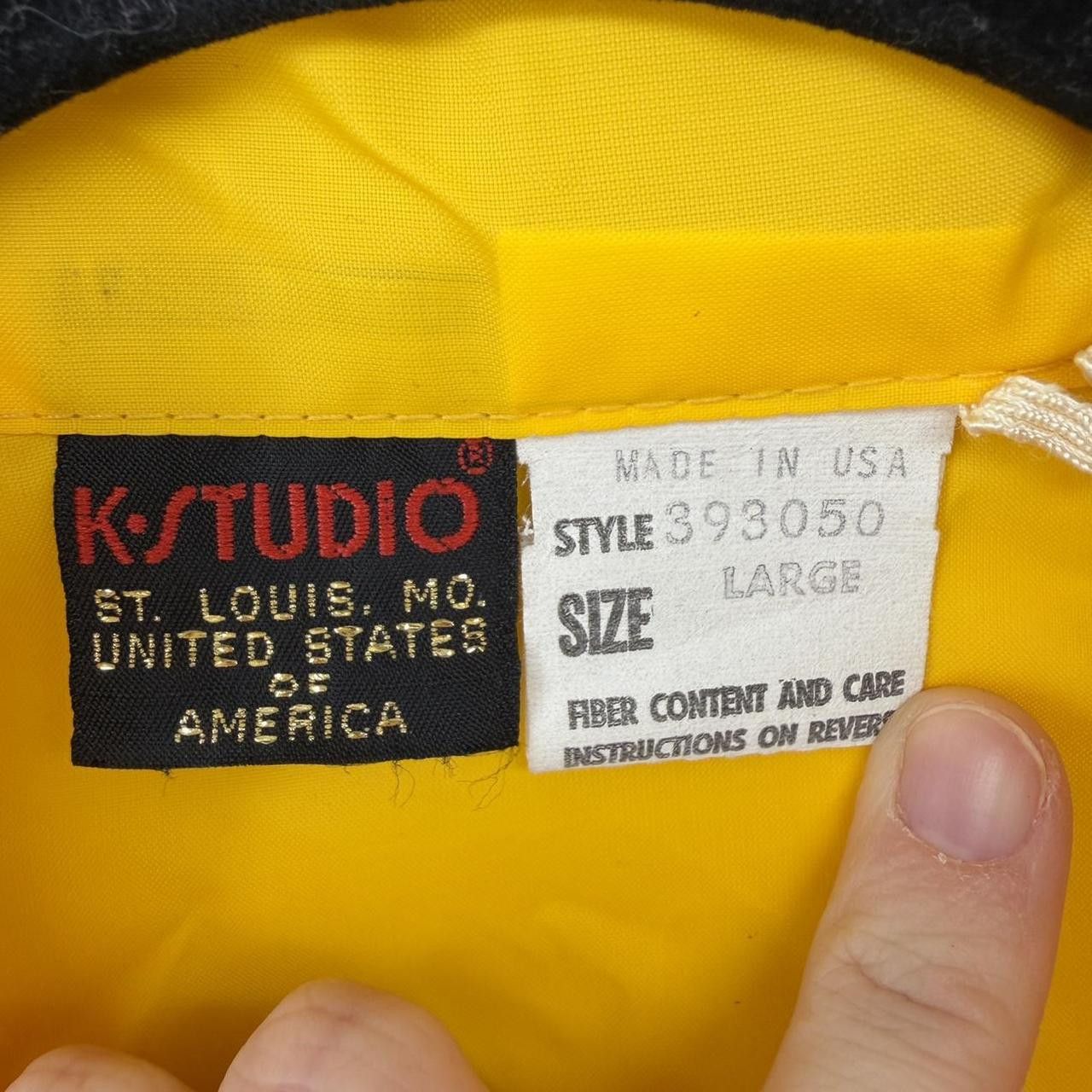 The Unbranded Brand Vintage K Studio Yellow Windbreaker Size US L / EU 52-54 / 3 - 3 Thumbnail