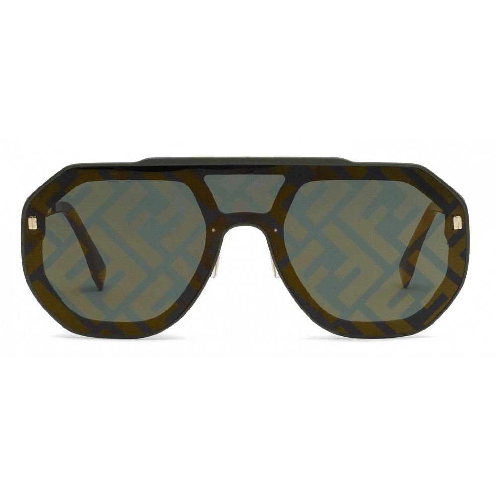 o1loc1c0824 Size: OS / Sunglasses in Gold Light Gold Green