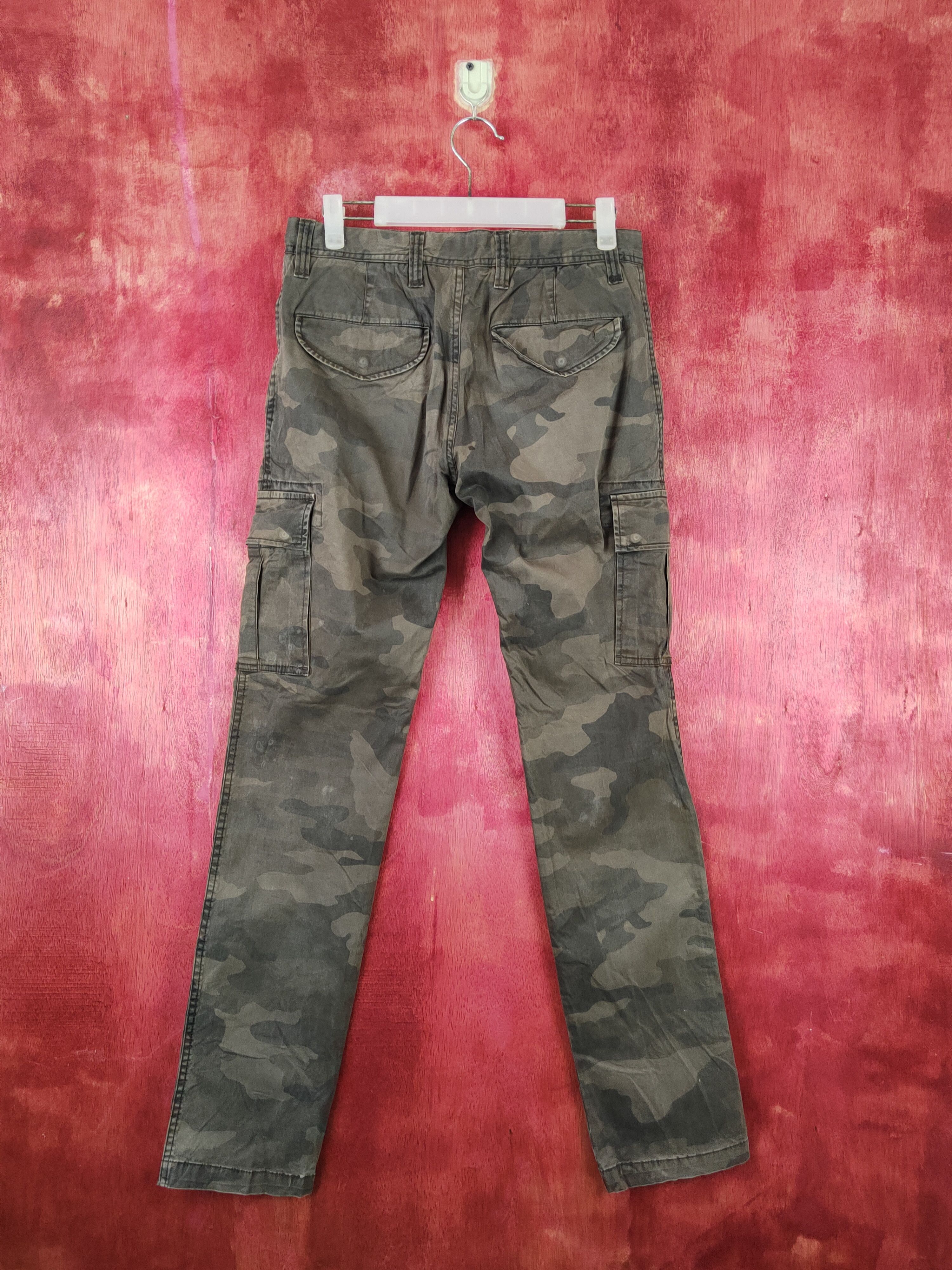 Japanese Brand Uniqlo Camo Multipocket Tactical Cargo Pants #S1838 Size 28" / US 6 / IT 42 - 7 Thumbnail