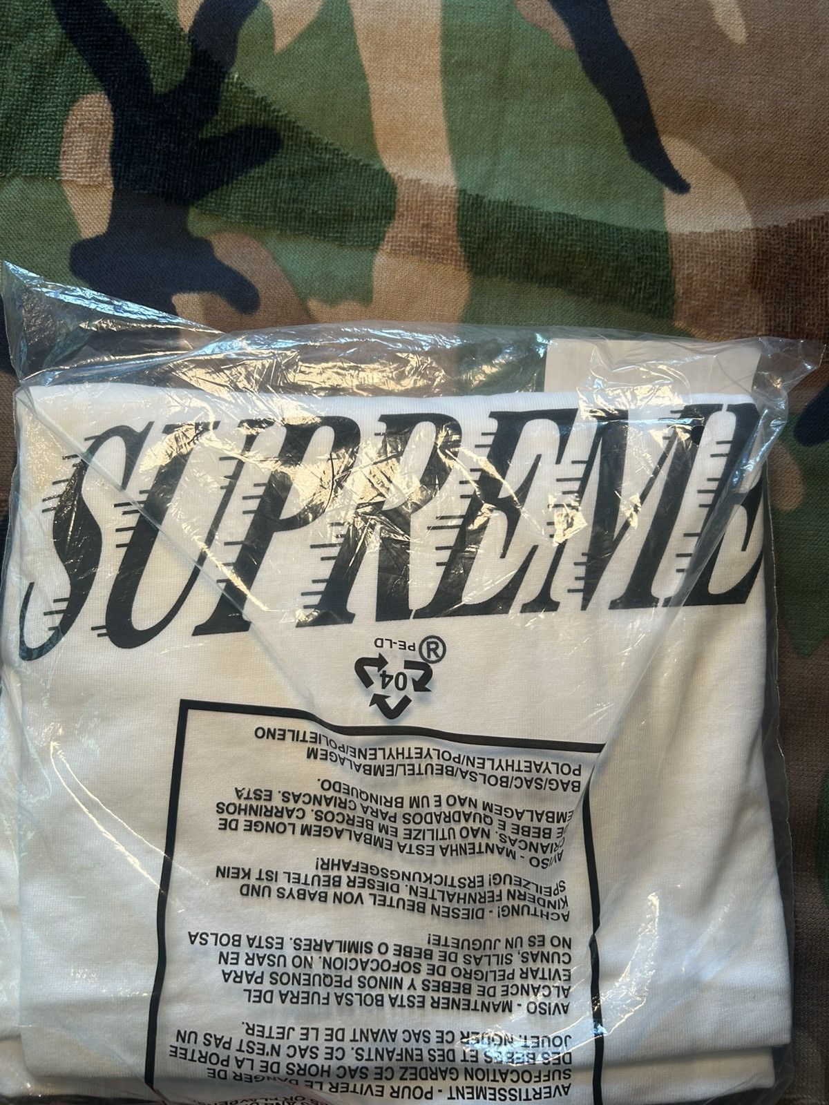 Supreme Supreme Slap Shot Tee White XL FW22 Size US XL / EU 56 / 4 - 3 Thumbnail