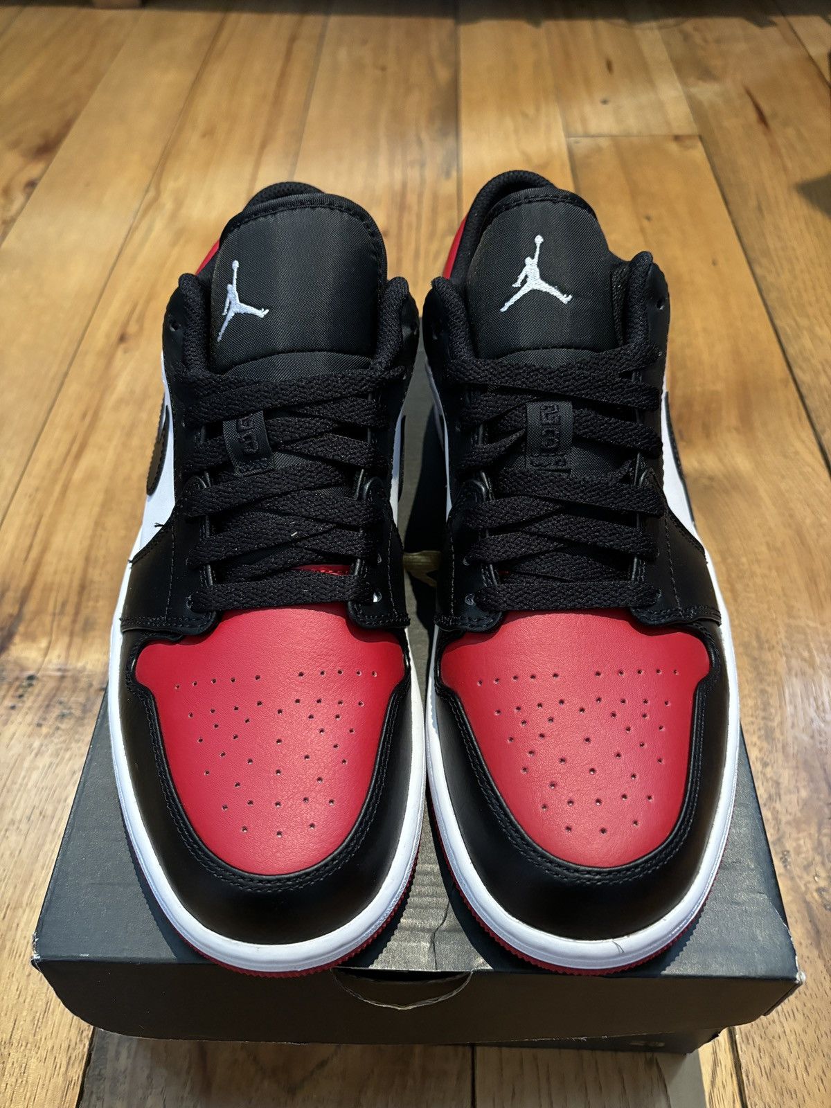 Jordan Brand × Nike Jordan 1 Low Bred Toe Gym Red Size US 9 / EU 42 - 3 Thumbnail