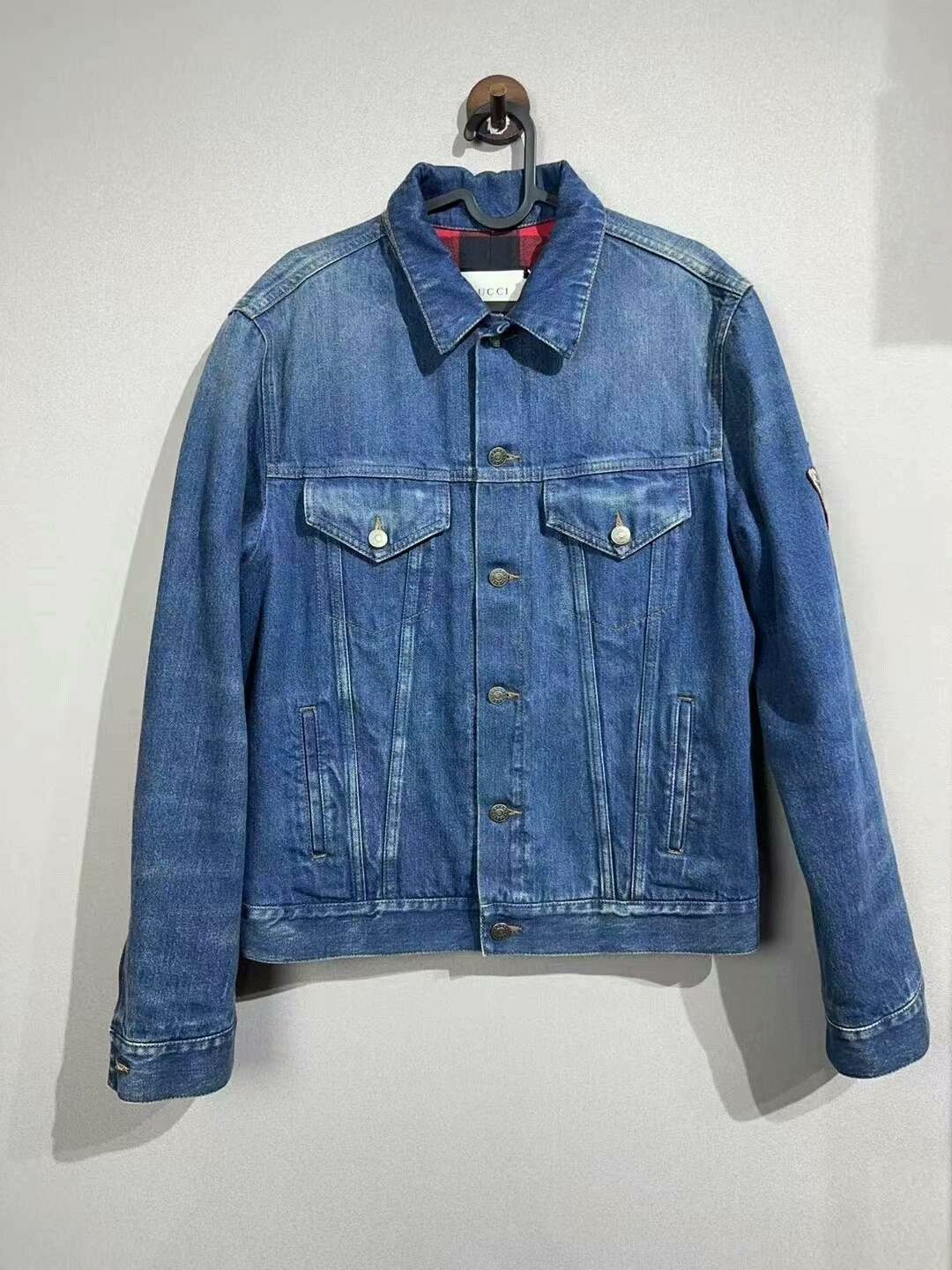 Gucci embroidered denim jacket with tiger design Size US L / EU 52-54 / 3 - 1 Thumbnail
