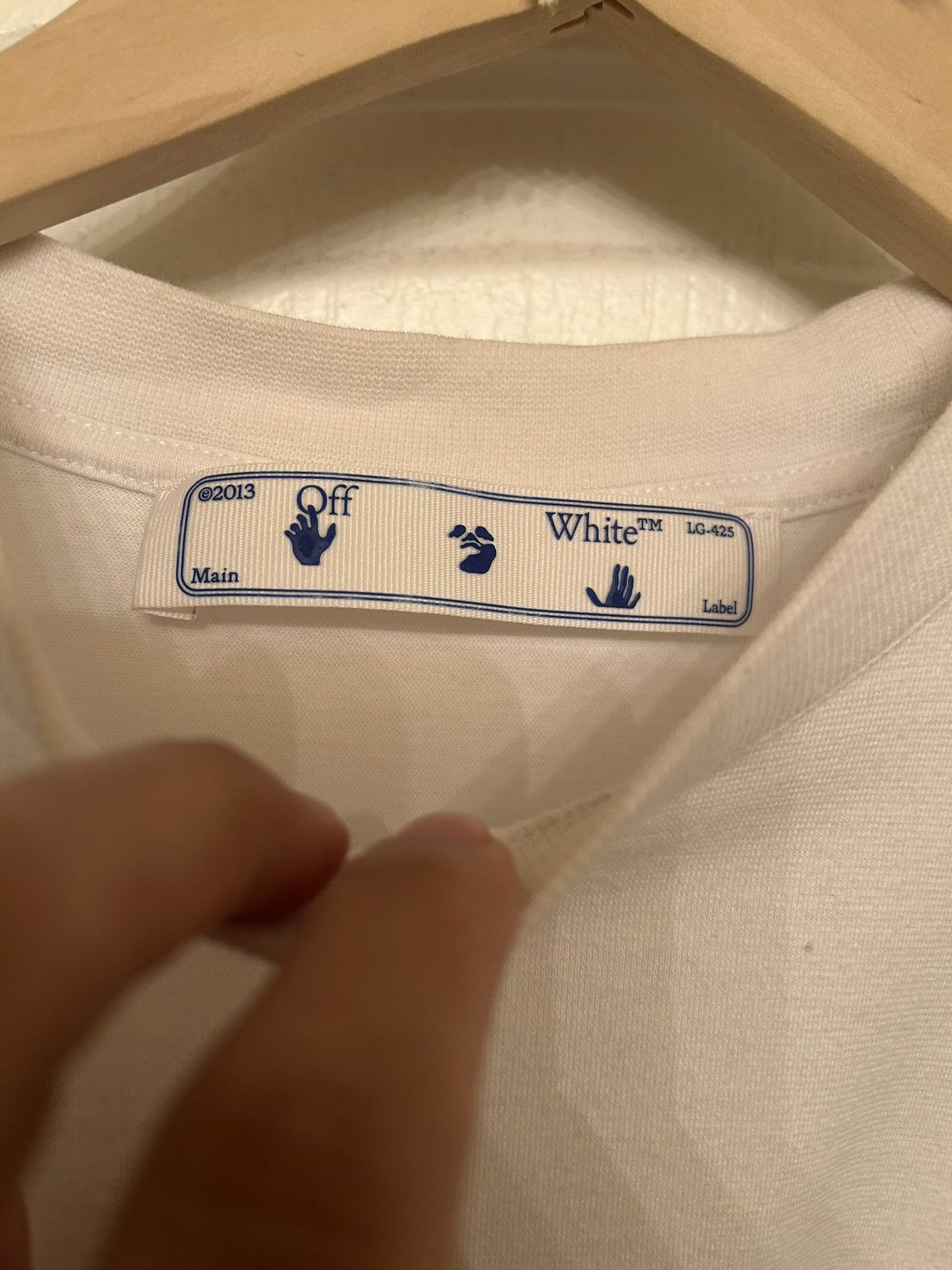 Off-White Off White Women’s Floral Patch Tshirt szL Size L / US 10 / IT 46 - 4 Thumbnail