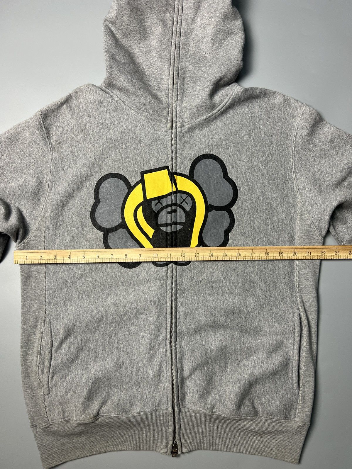 Bape × Kaws Vintage 00’s Baby Milo Kaws Fullzipper Hoodie Size US M / EU 48-50 / 2 - 17 Thumbnail