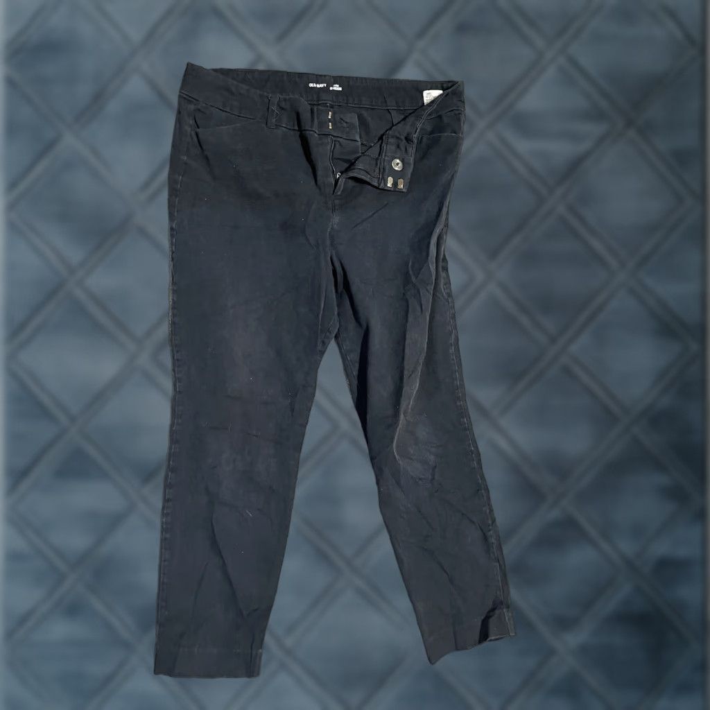 Old Navy Old Navy Pants Women Pixie Ankle Slim Size 12 Black Pockets Cotton Blend Flat Front Crop Size 34" / US 12 / IT 48 - 1 Thumbnail