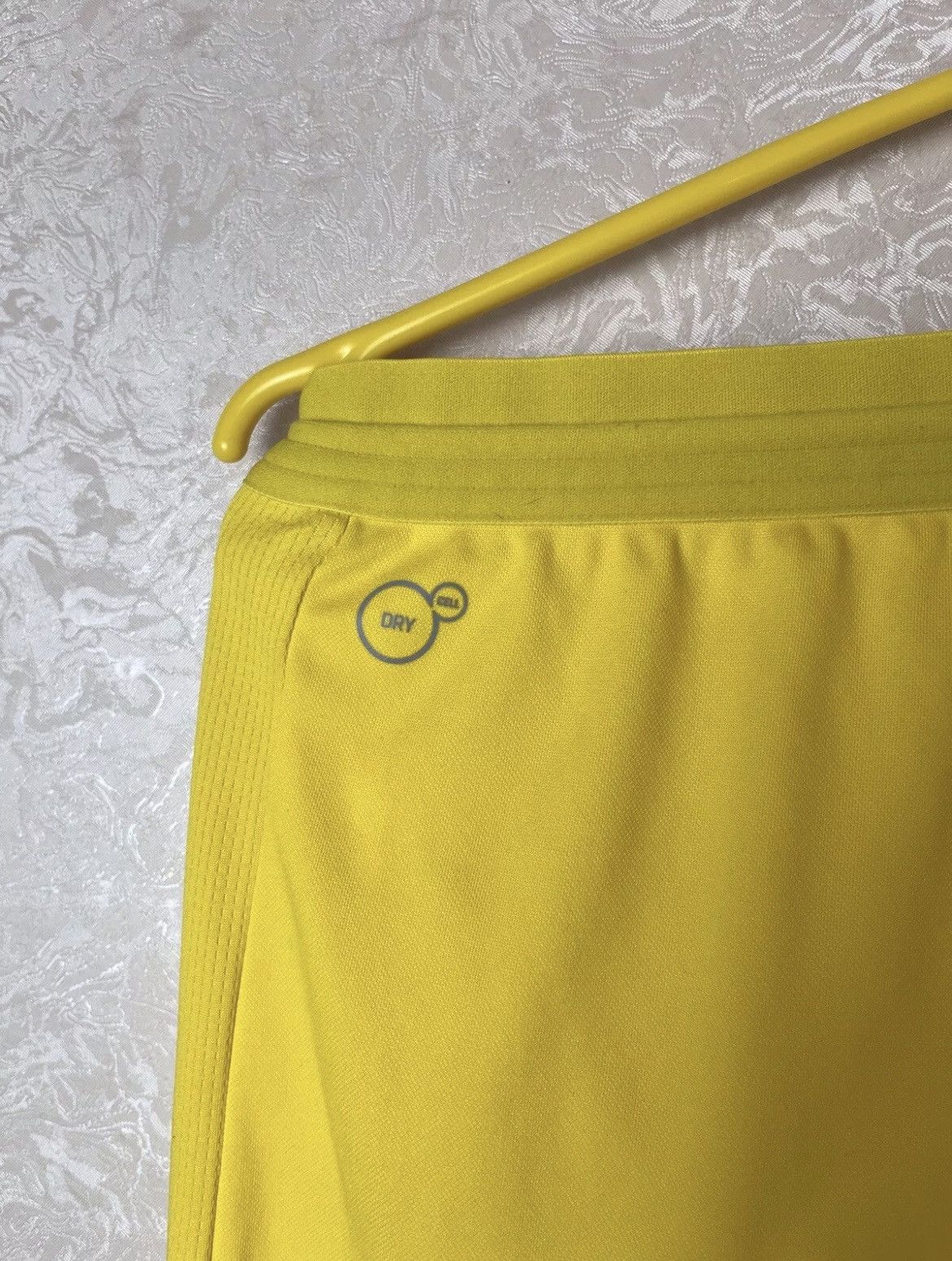 Other BORUSSIA DORTMUND 2017/2018 Home Shorts PUMA BVB Size M Size US 32 / EU 48 - 3 Thumbnail