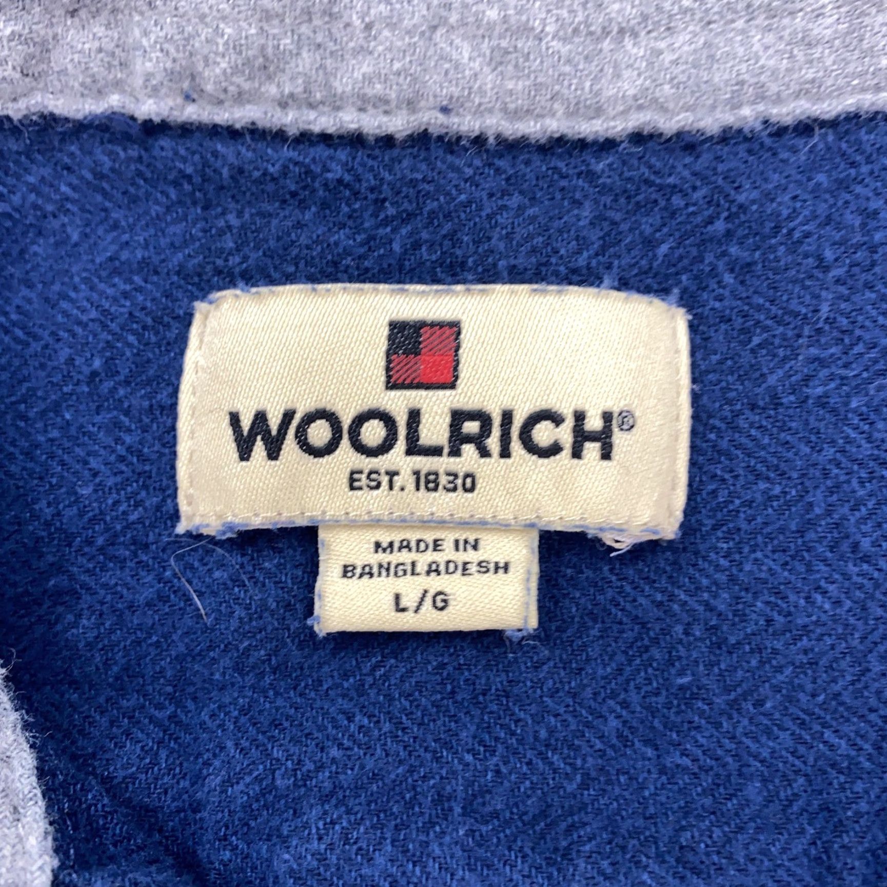 Vintage Woolrich Button-Up Shirt Mens Large Blue Long Sleeve Cotton Flannel Casual with Pockets Size US L / EU 52-54 / 3 - 2 Thumbnail