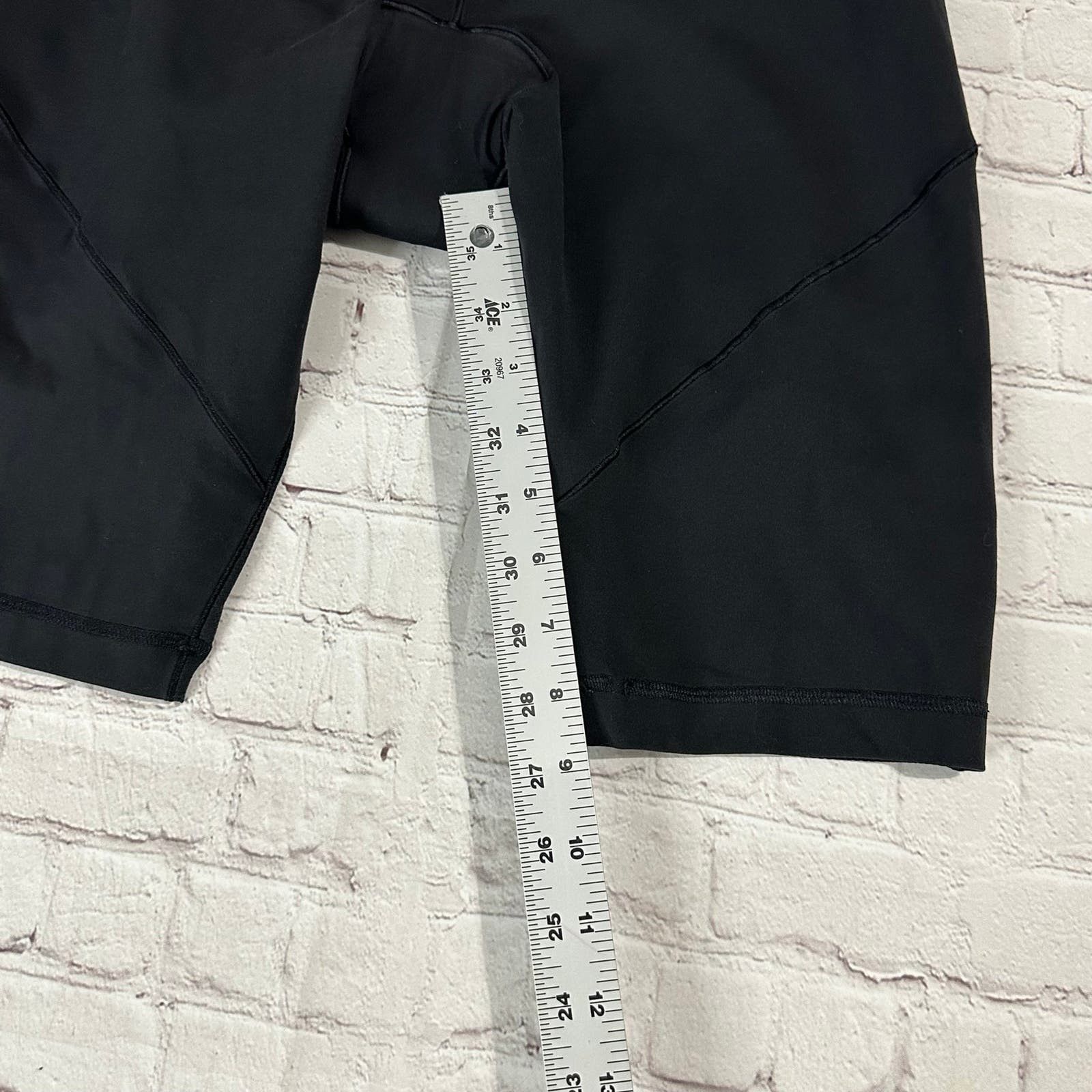 Lululemon Lululemon cycling biker shorts with padding Size 32" / US 10 / IT 46 - 7 Thumbnail