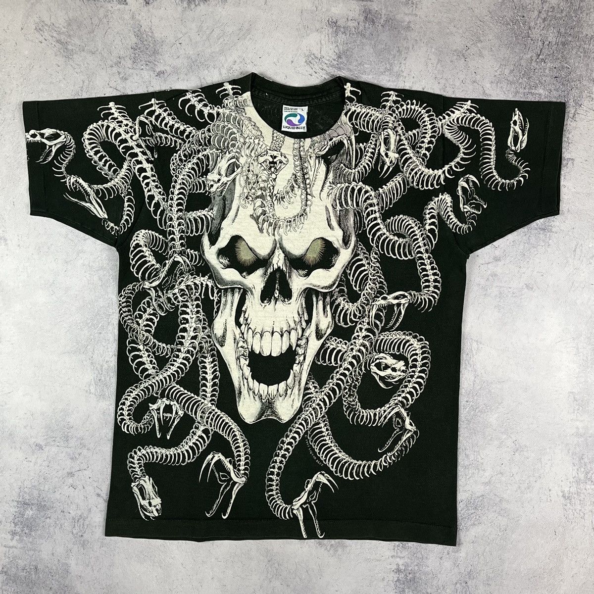 Liquid Blue × Vintage Vintage Liquid Blue Medusa rare AOP tee 1993 Size US L / EU 52-54 / 3 - 2 Thumbnail