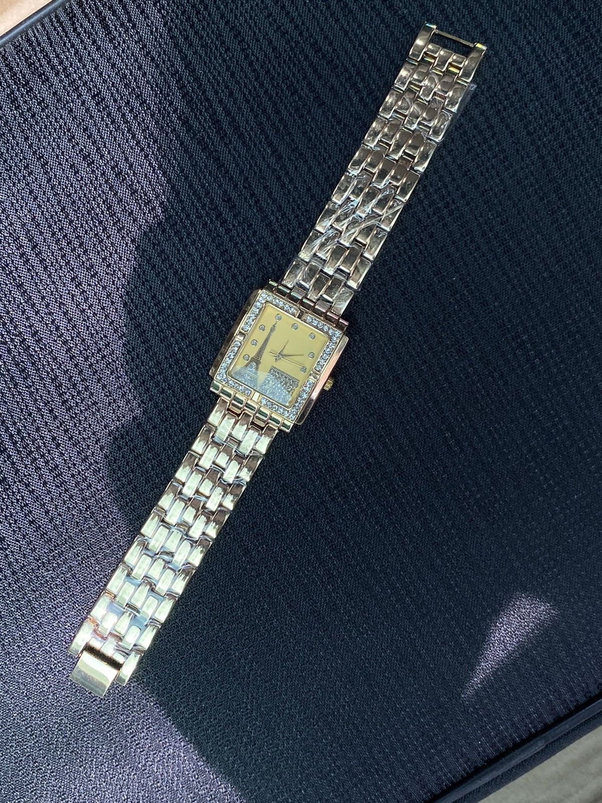 Japanese Brand Unique Gold Watch with Eiffel Tower, Like New Size ONE SIZE - 6 Thumbnail