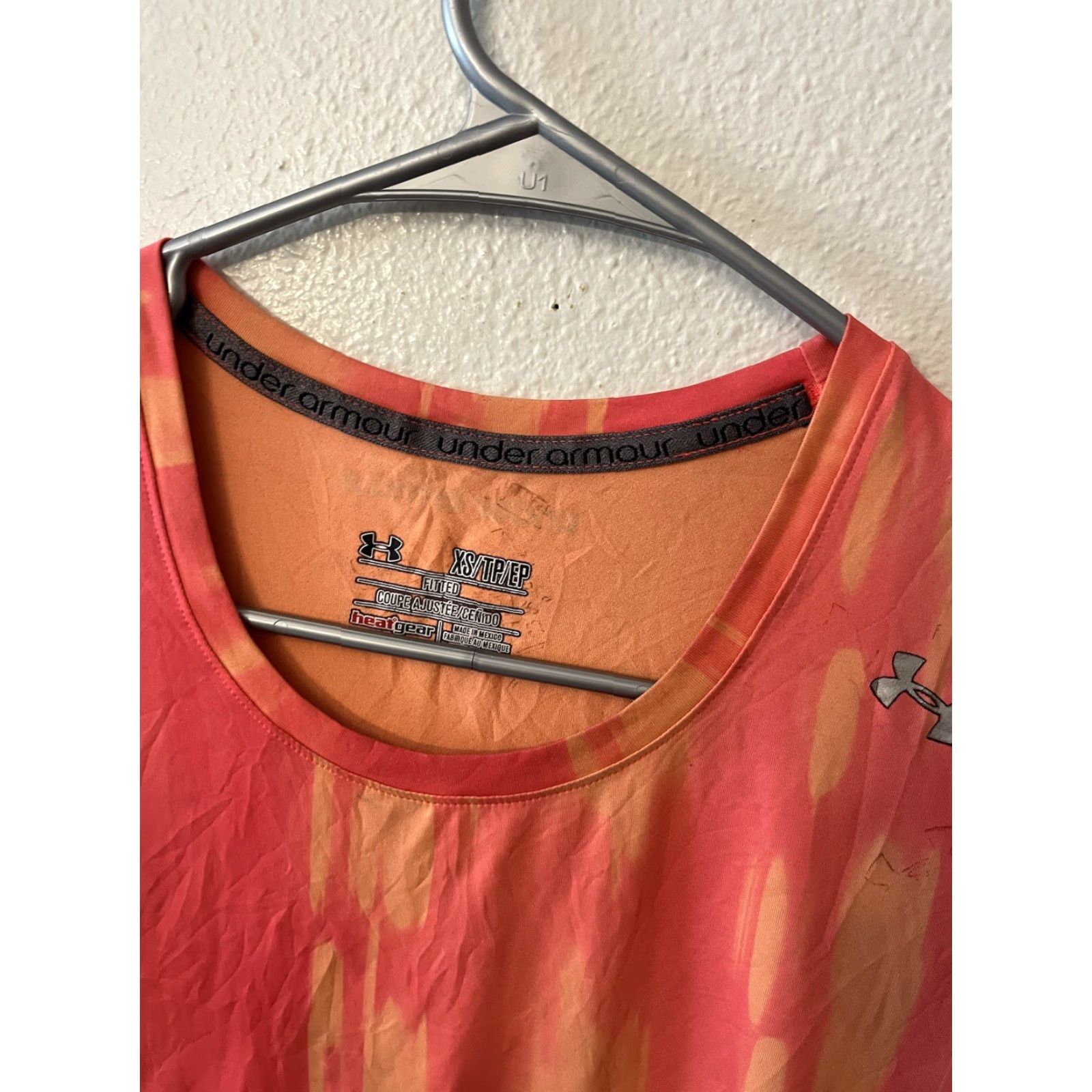 Under Armour Under Armour Women's Top Size XS Heat Gear Fitted Orange Yellow Watercolors Size XS / US 0-2 / IT 36-38 - 2 Thumbnail