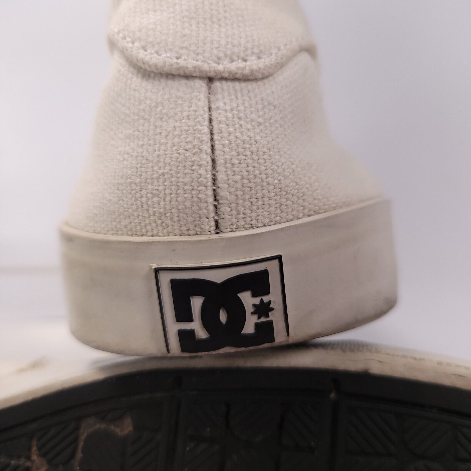 DC DC Villain V TX Athletic Shoe Mens Size 9 303026 White Size US 9 / EU 42 - 8 Thumbnail