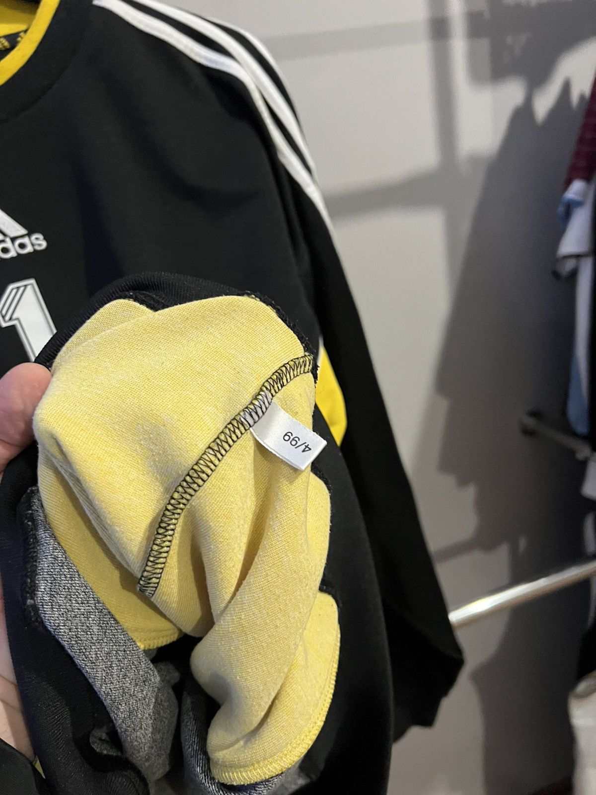 Adidas 1999 ADIDAS #1 GOALKEEPER SOCCER FOOTBALL SWEATSHIRT SIZE XL Size US XL / EU 56 / 4 - 10 Thumbnail
