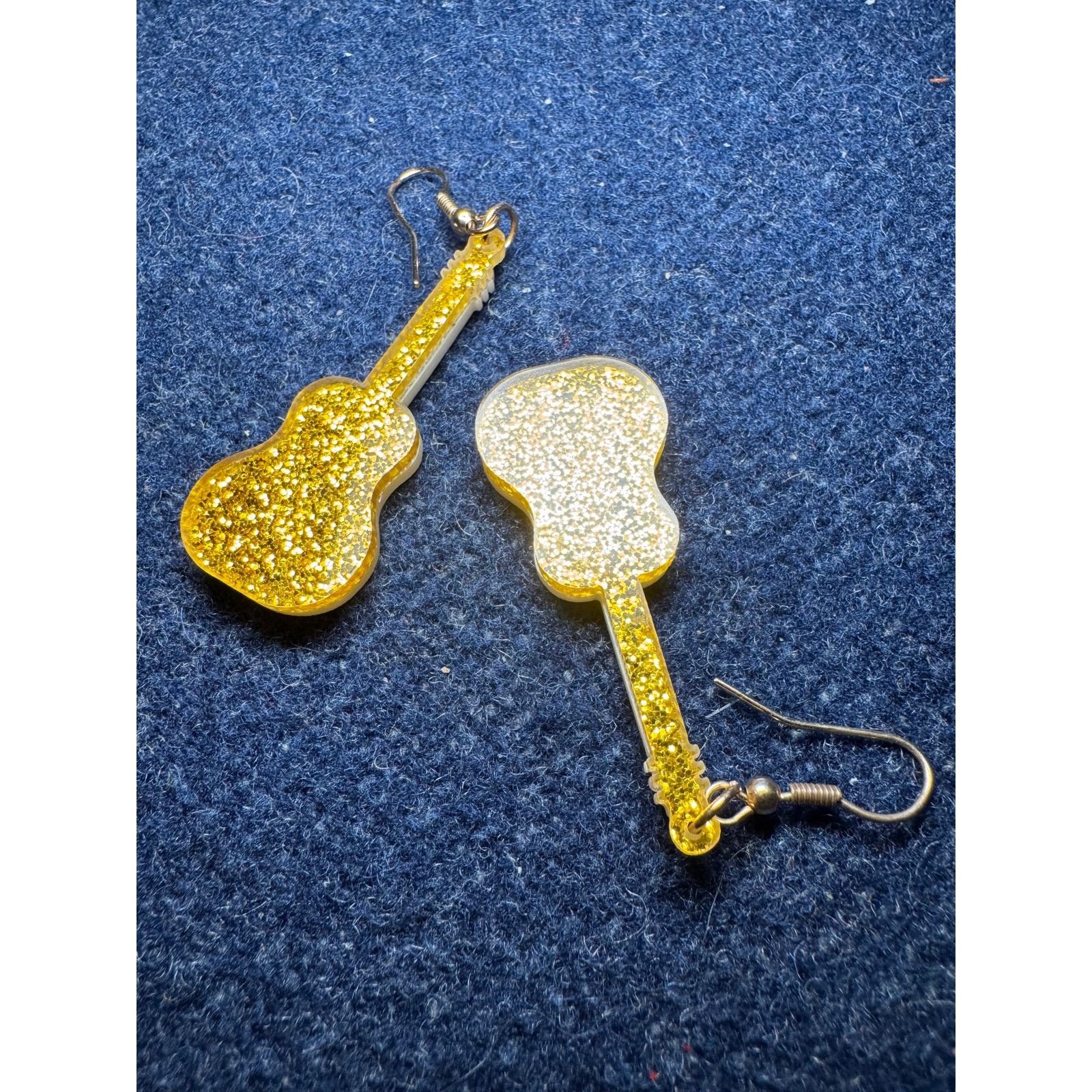 Other Costume Acrylic Drop Guitar Earrings Gold Tone Back Glitter Size ONE SIZE - 4 Thumbnail
