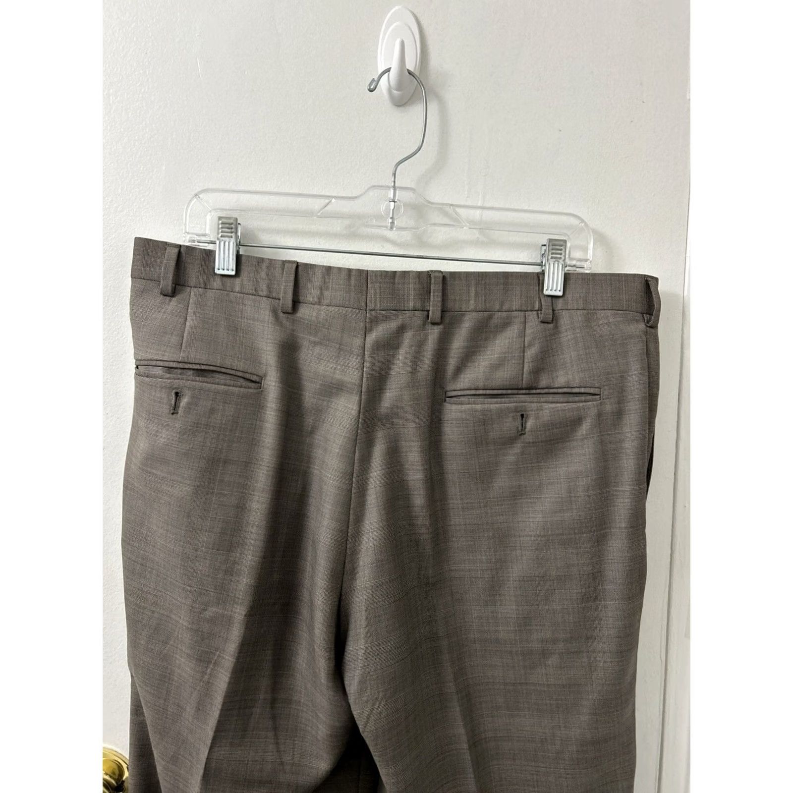 Brooks Brothers Brooks Brothers 346 Pants Mens 36x29 Brown Plaid 100% Wool YKK Cuffed Pleated Dress Pants Mens Regular Brown Plaid Wool Blend Classic Madison Fit Size US 36 / EU 52 - 7 Thumbnail
