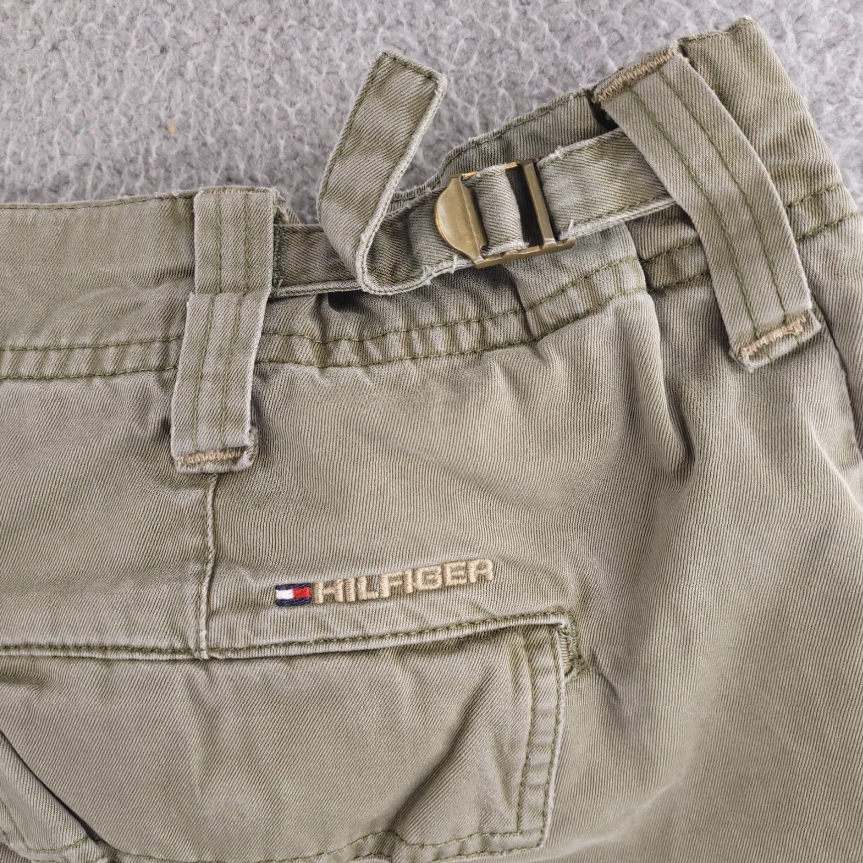 Tommy Hilfiger Tommy Hilfiger Shorts Mens 38 Green Cargo Cotton Olive Army Missing Button Size US 38 / EU 54 - 7 Thumbnail