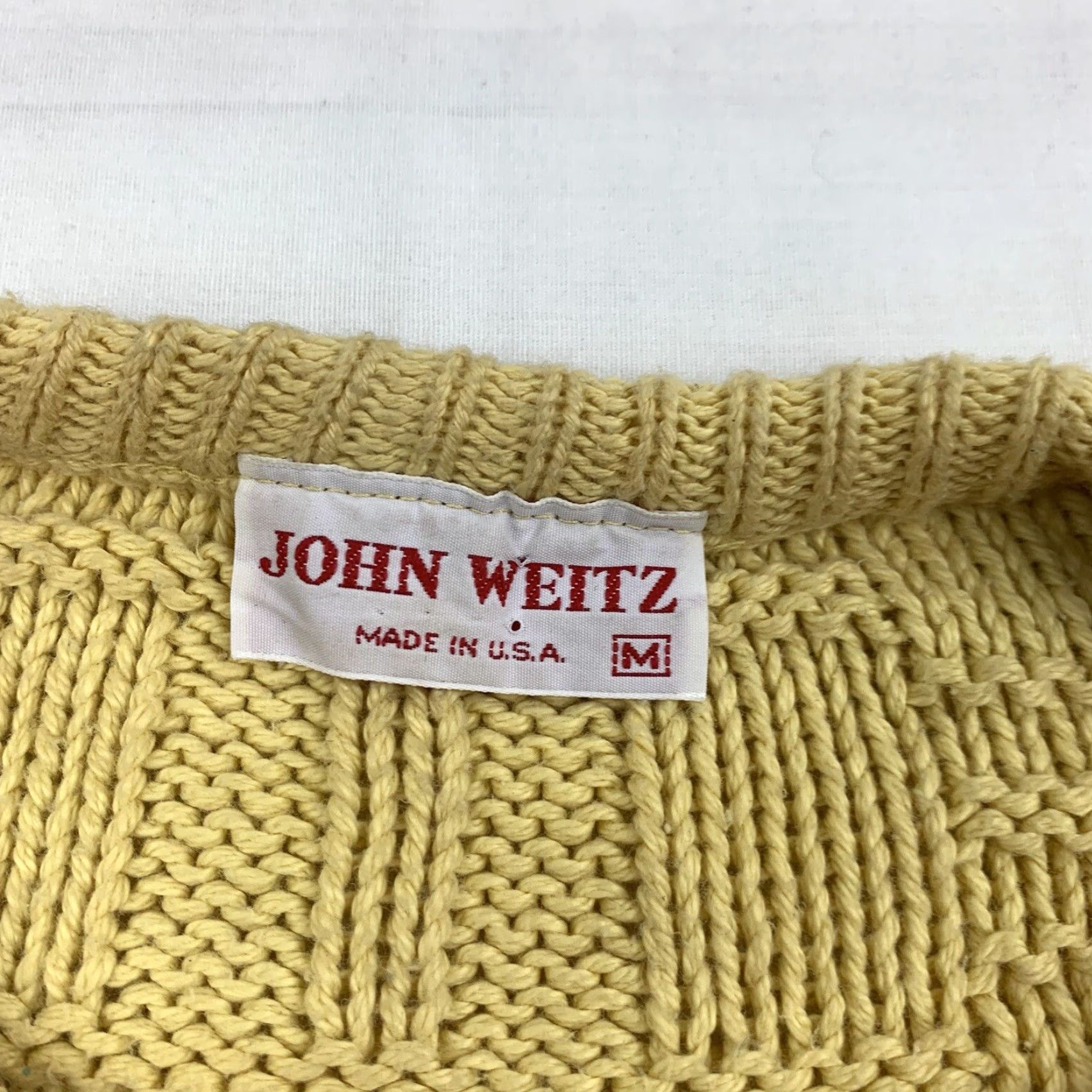 Vintage VINTAGE John Weitz Sweater Men Adult M Yellow Knit Pullover Crew Neck 90s 80s Made in USA Size US M / EU 48-50 / 2 - 3 Thumbnail