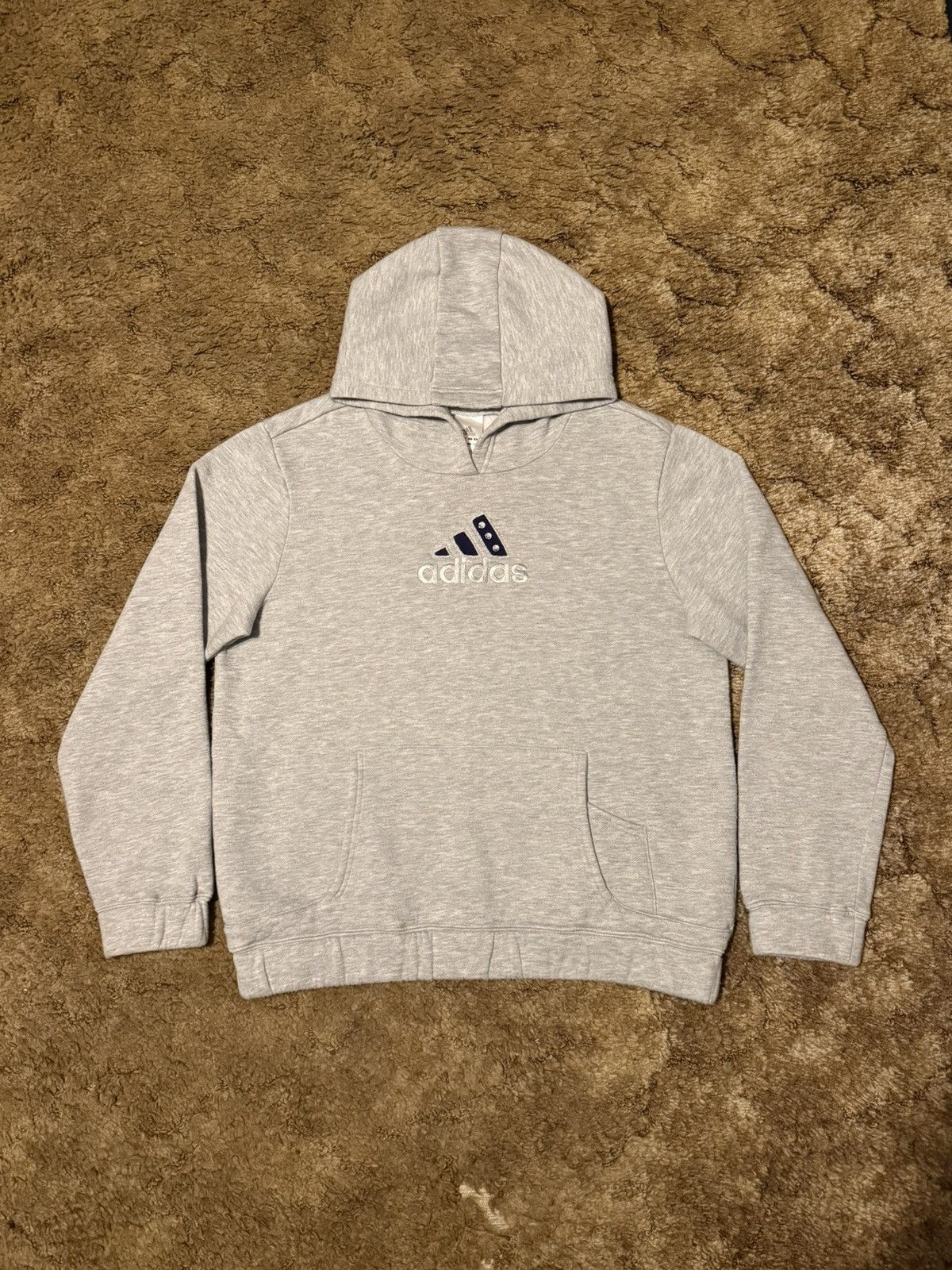 Adidas Vintage Adidas Rhinestone Logo Hoodie Grey Large Size US L / EU 52-54 / 3 - 1 Thumbnail
