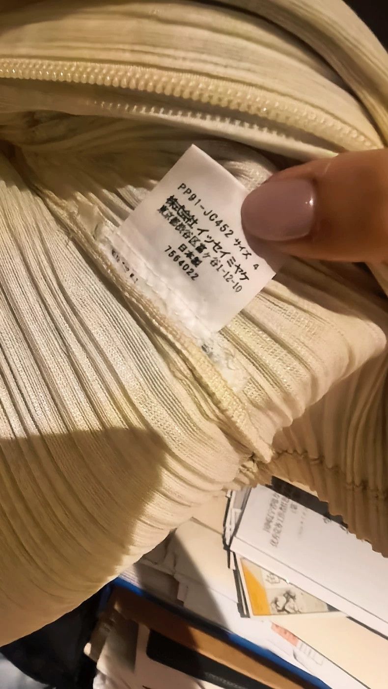 Issey Miyake Issey Miyake size:4 Off-white pleated coat Size XS / US 0-2 / IT 36-38 - 3 Thumbnail