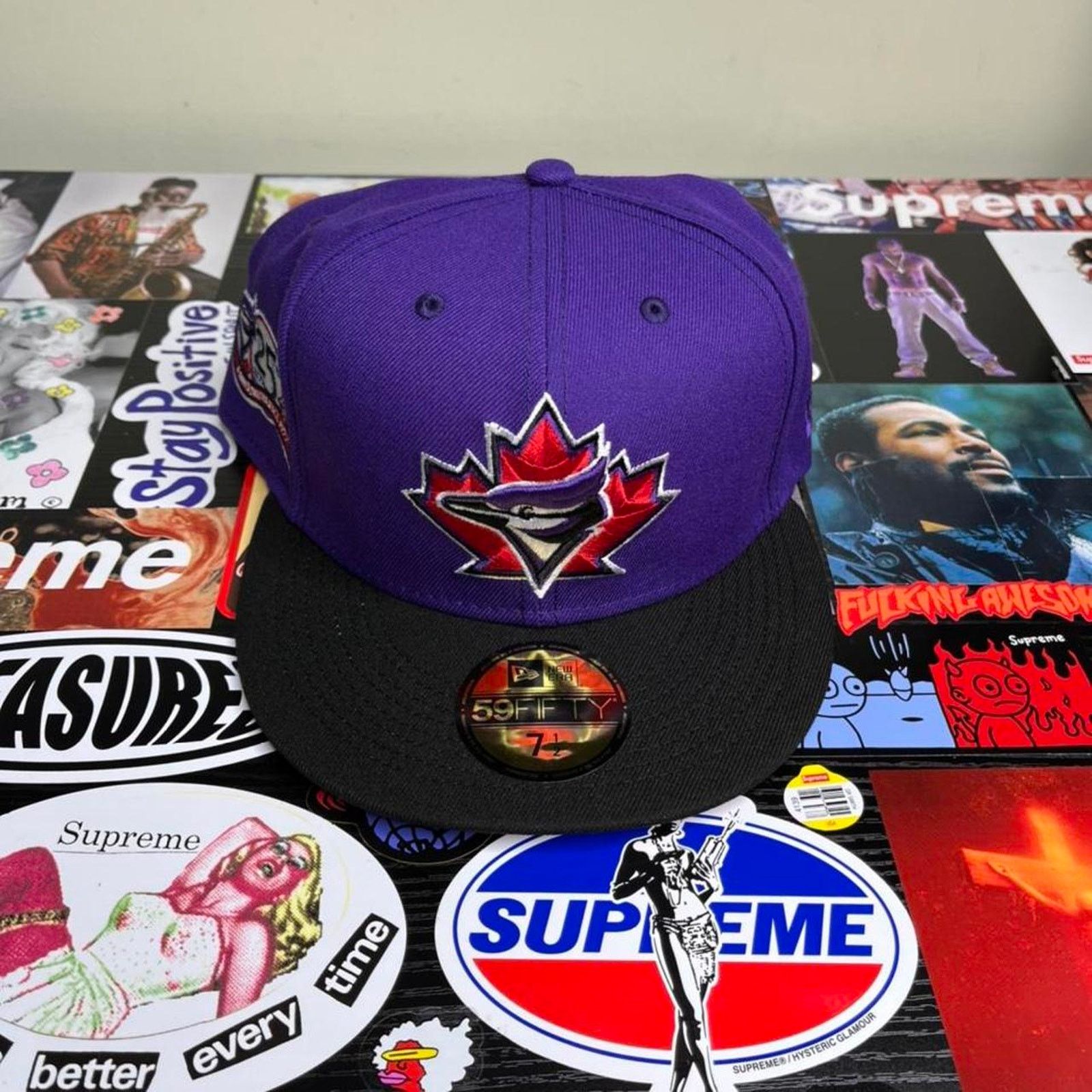 MLB × New Era Toronto Blue Jays 25th Anniversary Red Brim New Era Fitted Size ONE SIZE - 1 Thumbnail