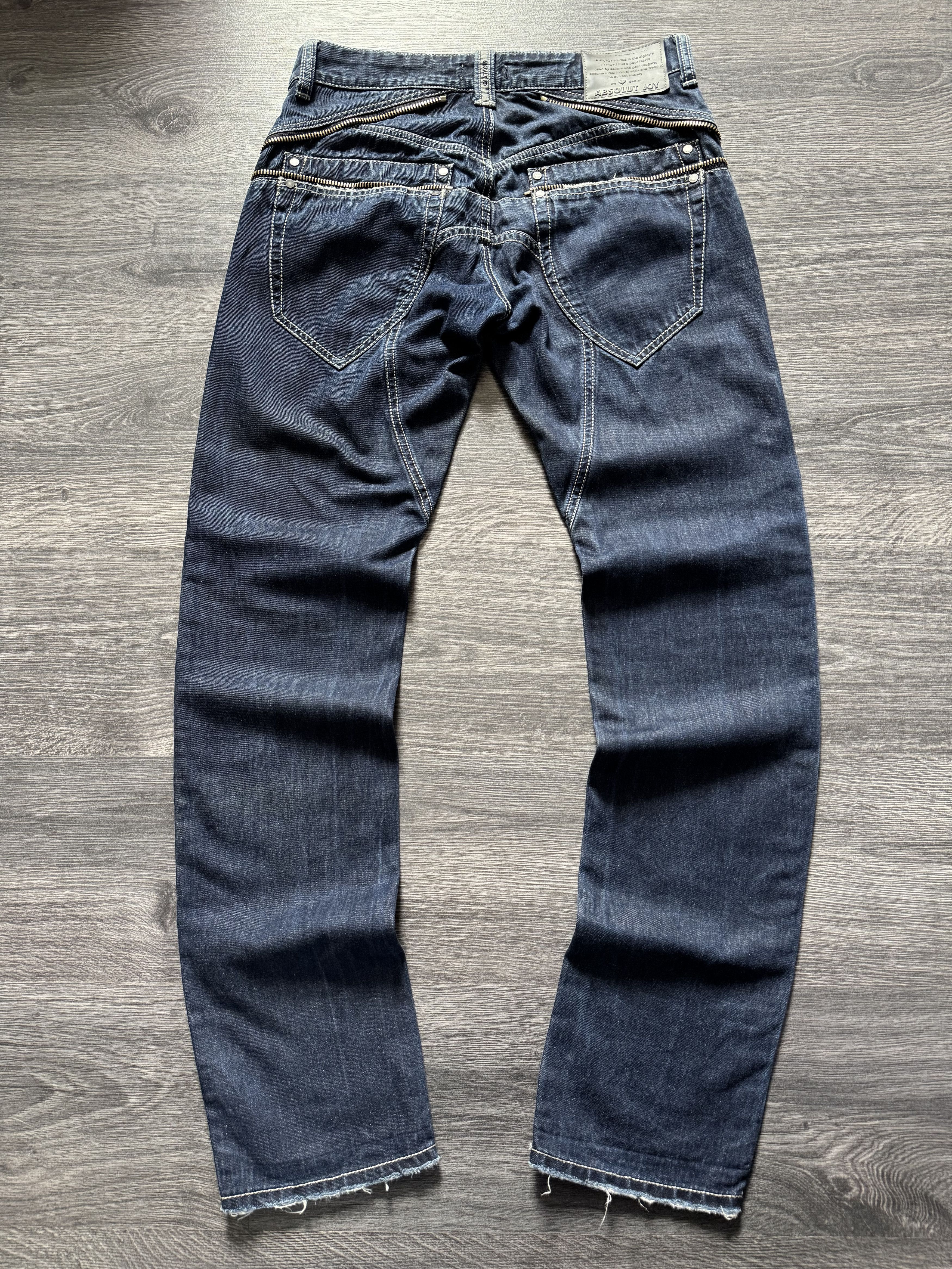 Absolut Joy Einstein Distressed Zipper Denim Jeans