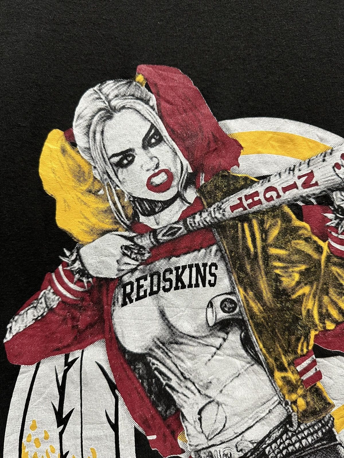 Hot Model Sex × Vintage Vintage Suicide Squad Redskins Movie Faded Tee Size US XL / EU 56 / 4 - 3 Thumbnail