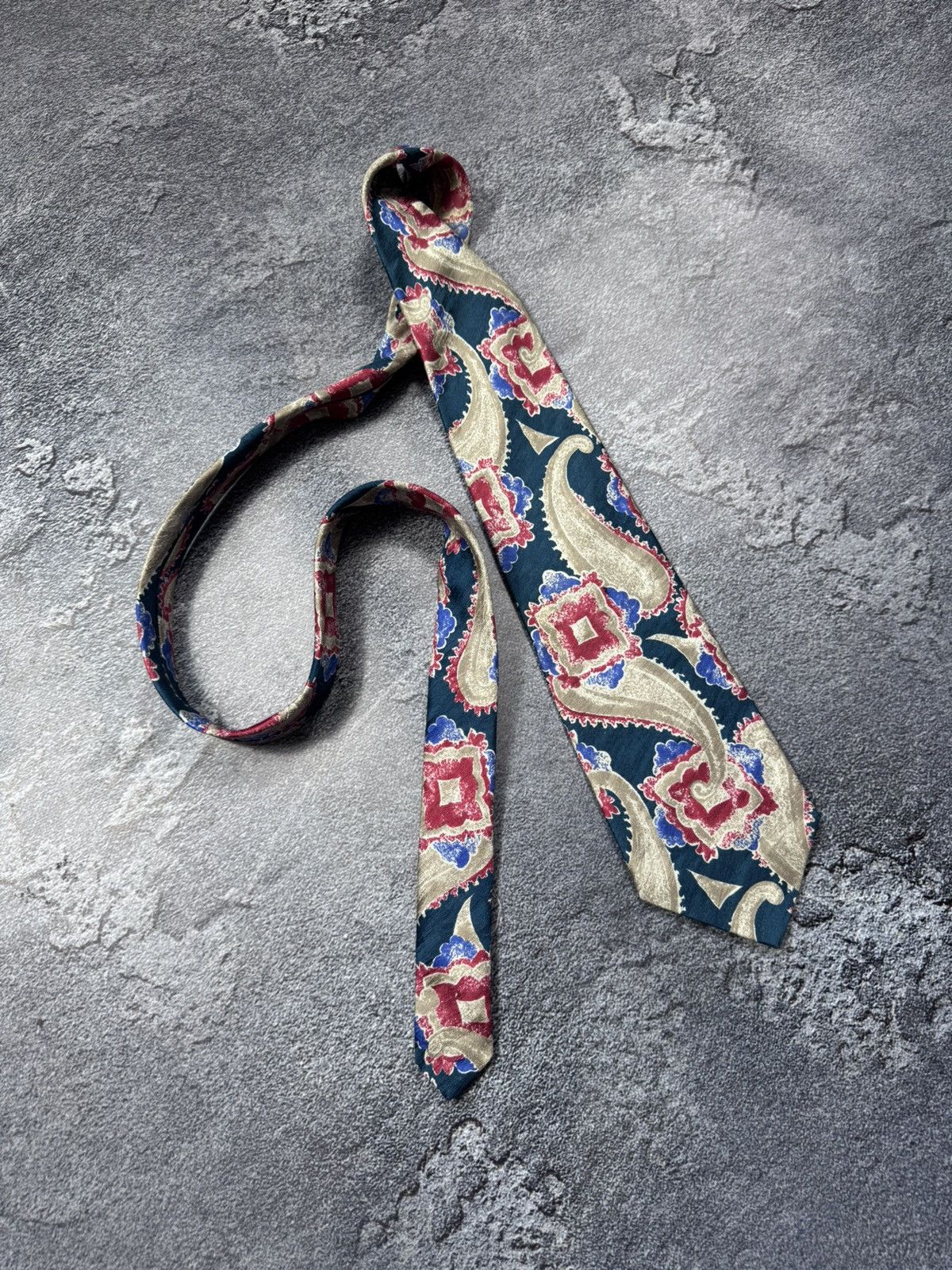 Yves Saint Laurent Yves Saint Laurent Vintage Silk Tie Size ONE SIZE - 6 Thumbnail