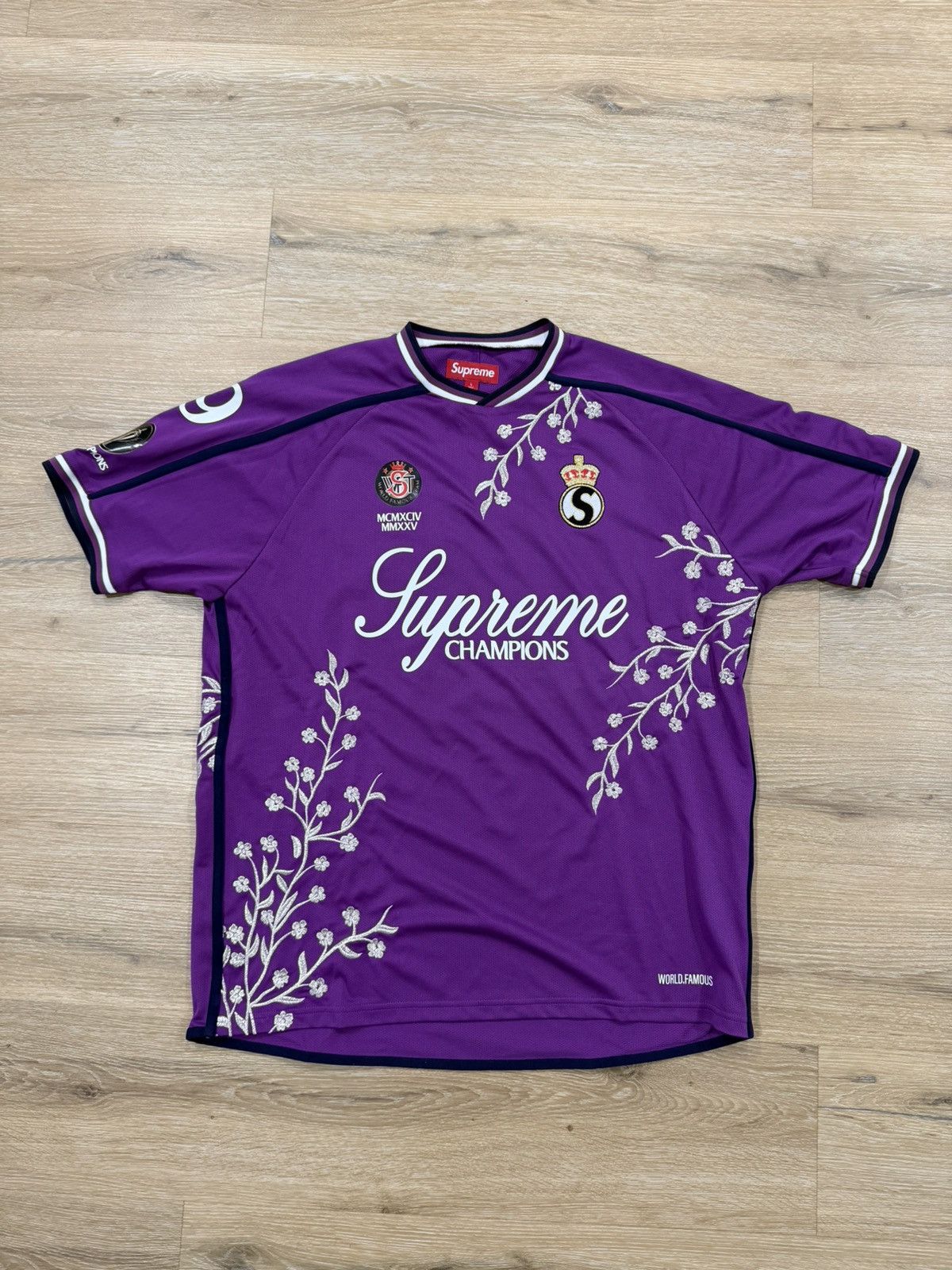 Supreme Supreme 