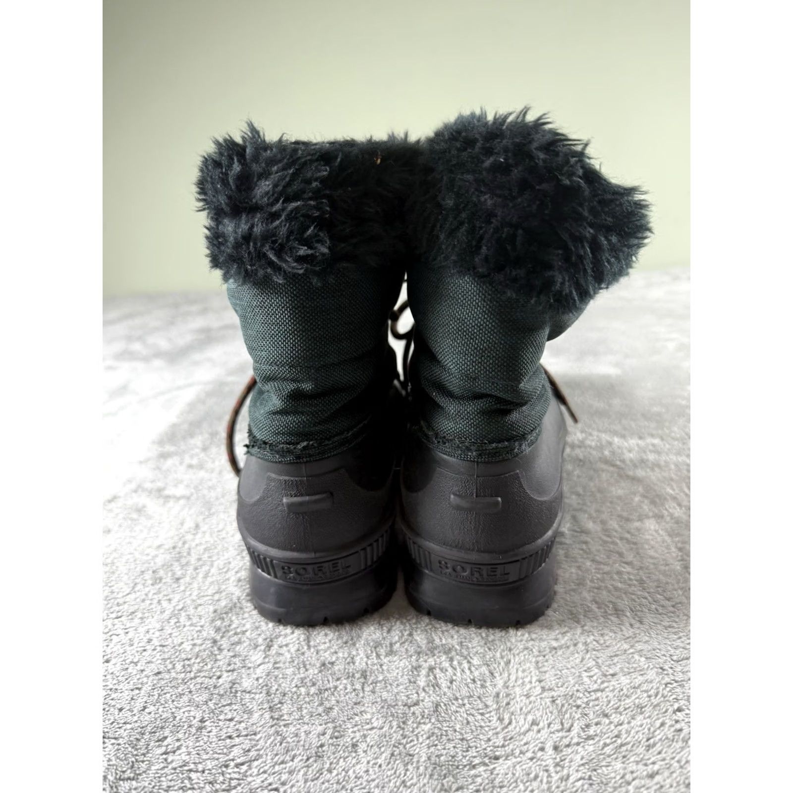 SOREL VINTAGE Sorel Boots Snow Boot Women's Green Black Faux Fur Lined Winter Size 8 Shoes Boots Women Size US 8 / IT 38 - 3 Thumbnail