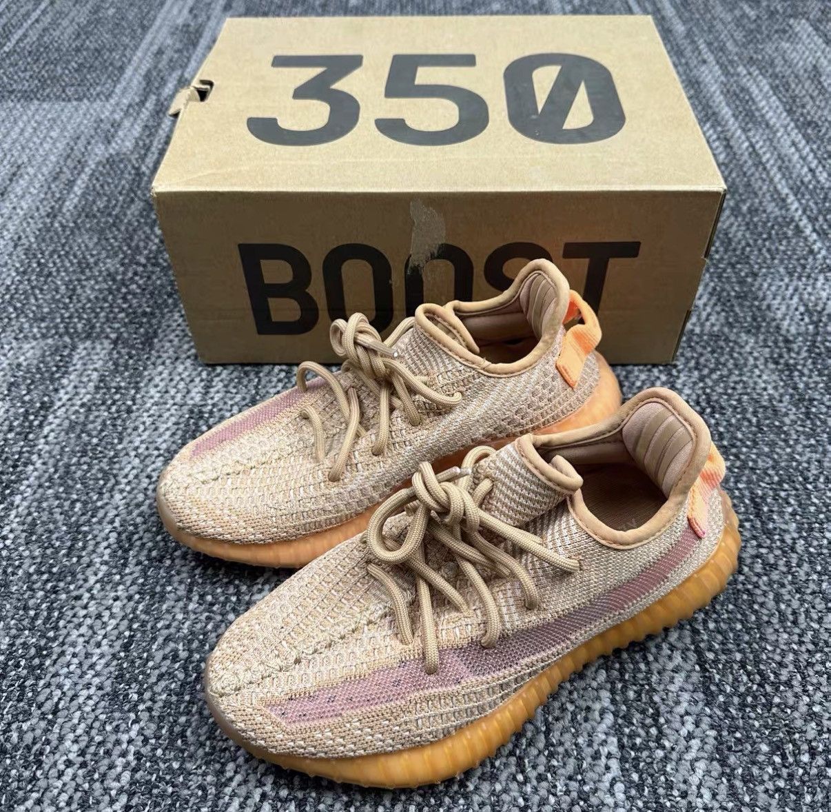 Yeezy Adidas Yeezy 350 V2 Clay Red Limited Edition J42 Size US 4.5 / IT 34.5 - 1 Thumbnail