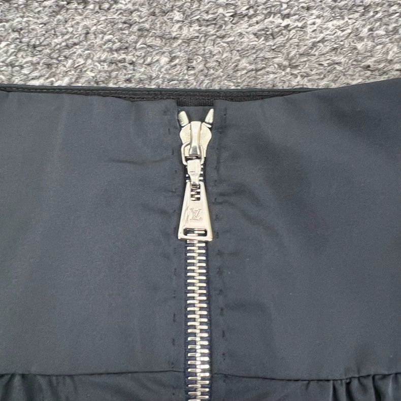 Louis Vuitton Louis Vuitton Black Bud Skirt Size 35" - 5 Thumbnail
