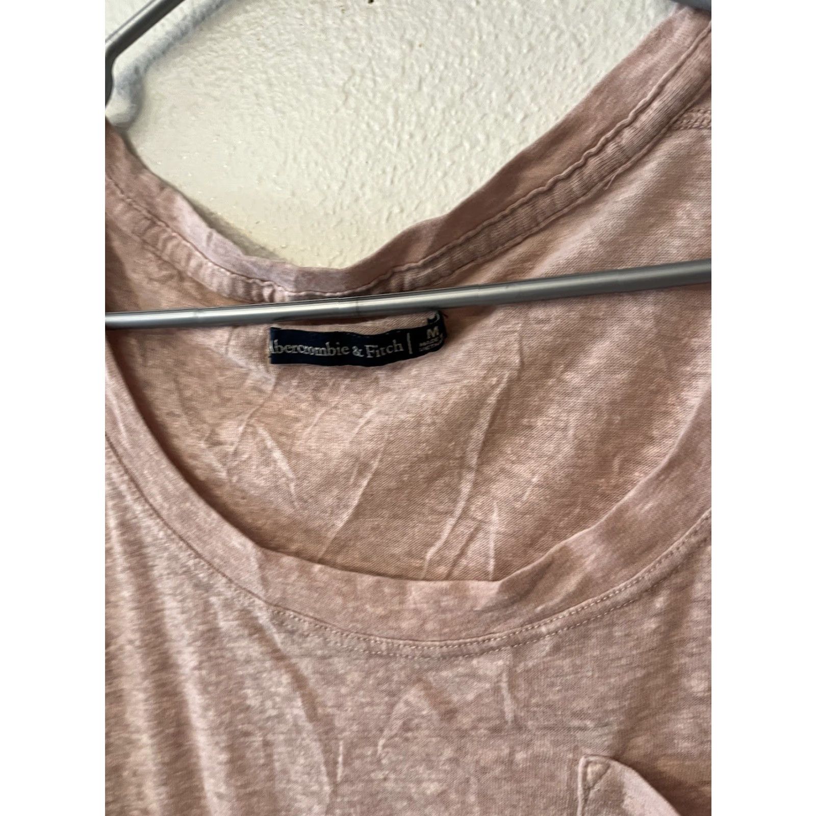 Abercrombie & Fitch Abercrombie & Fitch Long Sleeve Tee Women M Pink Round Neck Lightweight Shirt 90s? Size M / US 6-8 / IT 42-44 - 2 Thumbnail