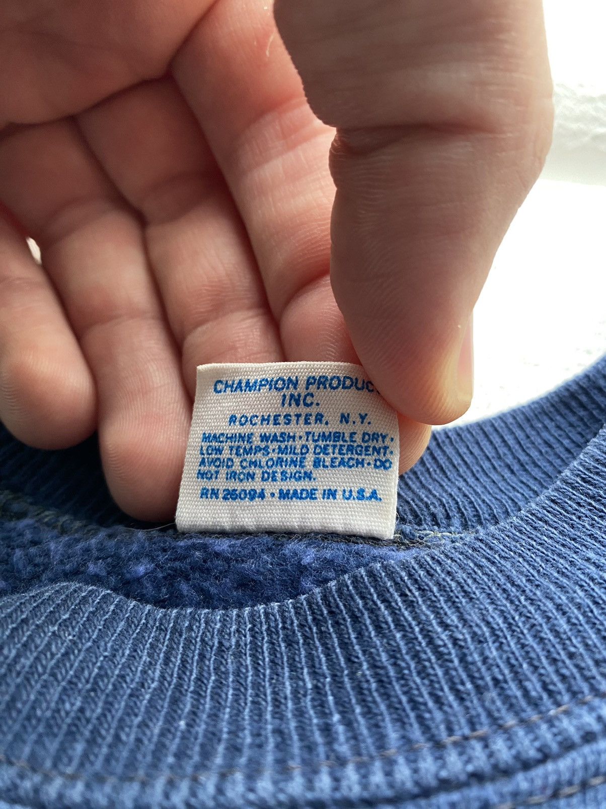 Champion × Vintage 1980s🔥OG VINTAGE CHAMPION BLUE SWEATSHIRT USA MADE MENS RARE Size US S / EU 44-46 / 1 - 3 Thumbnail