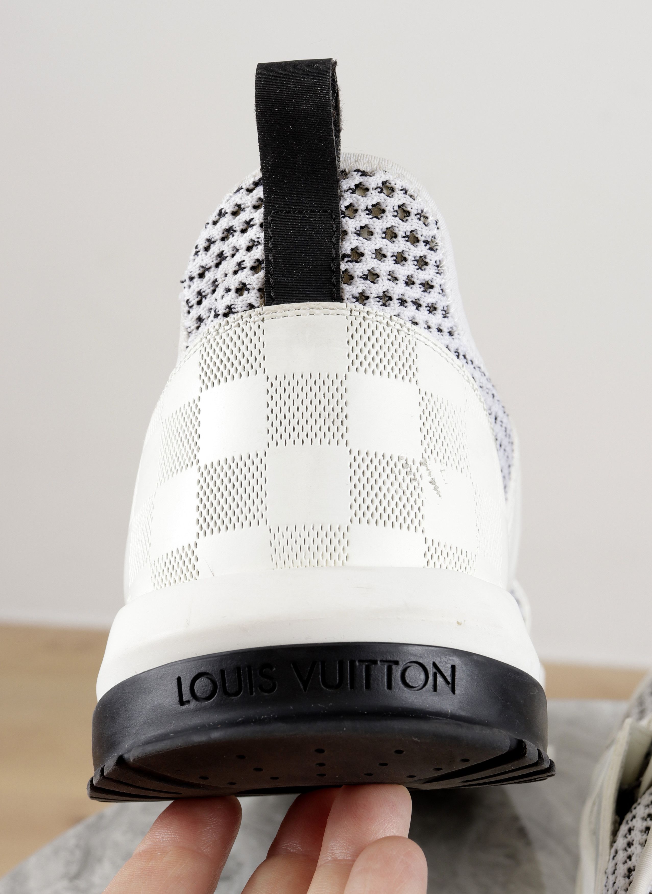 Louis Vuitton LOUIS VUITTON Mesh Leather White Black Low Sneakers Size US 10 / EU 43 - 8 Thumbnail