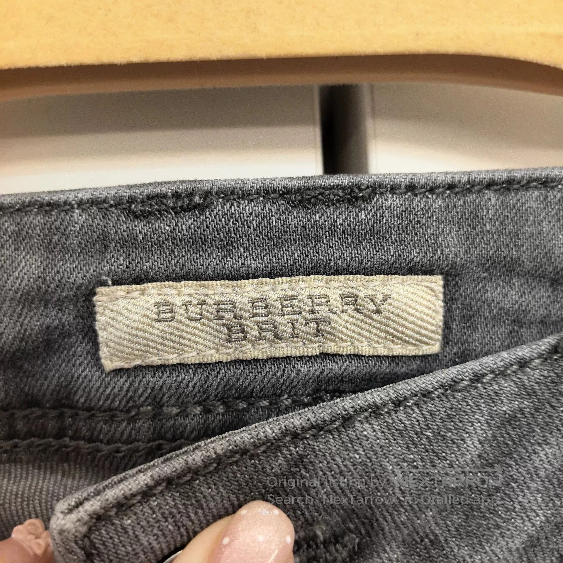 Burberry Burberry Women's Jeans. Size 37" - 2 Thumbnail