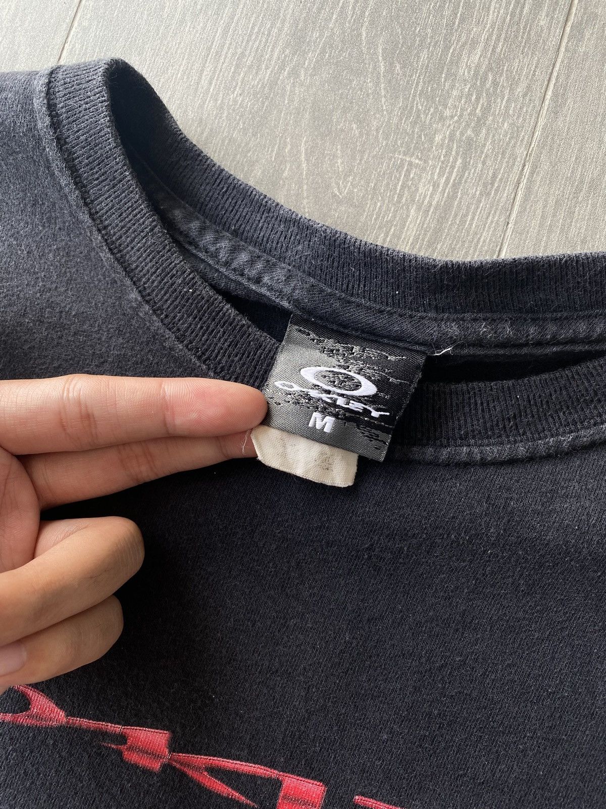 Oakley × Vintage Vintage 00’s Oakley Center SpellOut Tee Size US M / EU 48-50 / 2 - 5 Thumbnail