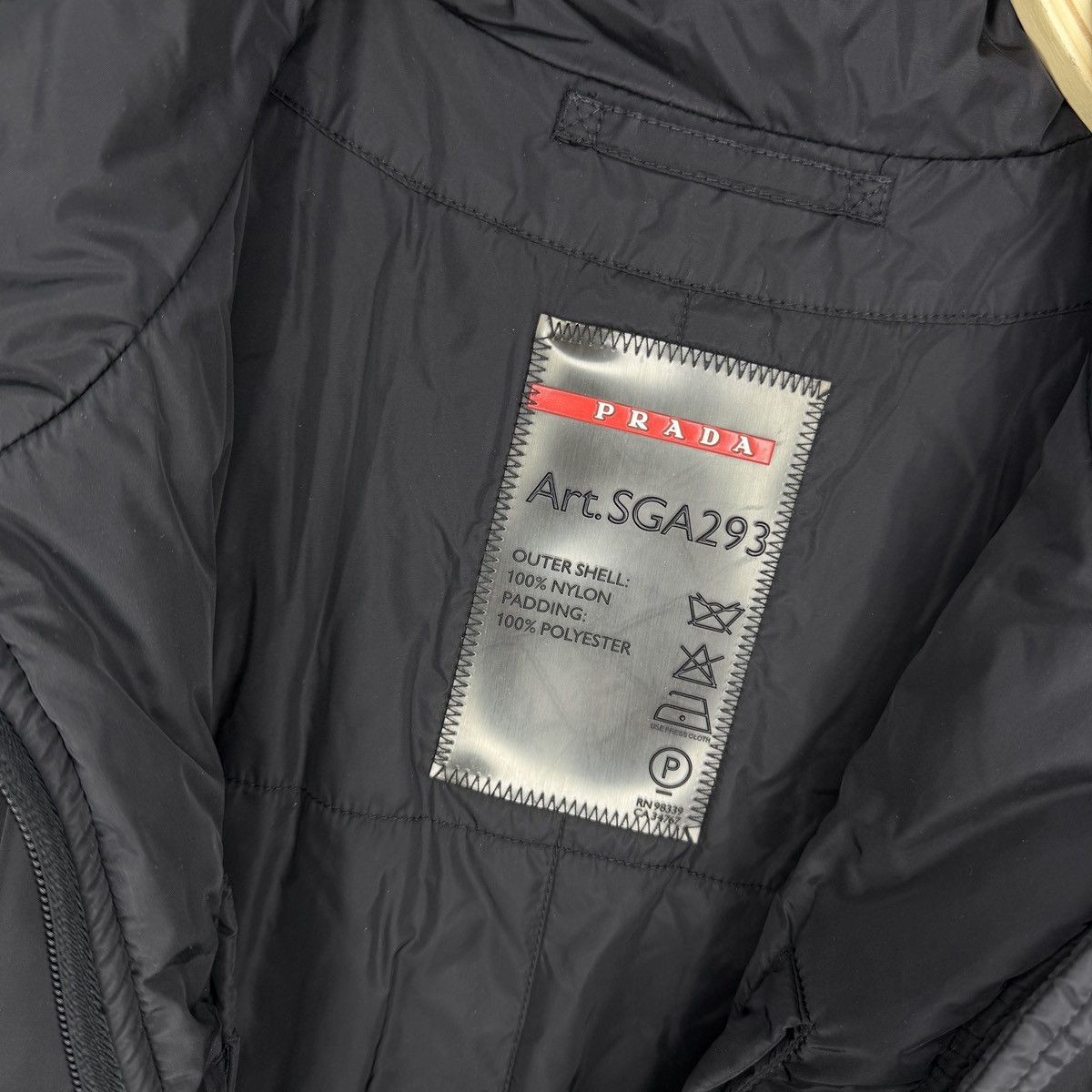 Prada Prada Nylon Black Jacket Padded Hooded Size US L / EU 52-54 / 3 - 12 Thumbnail