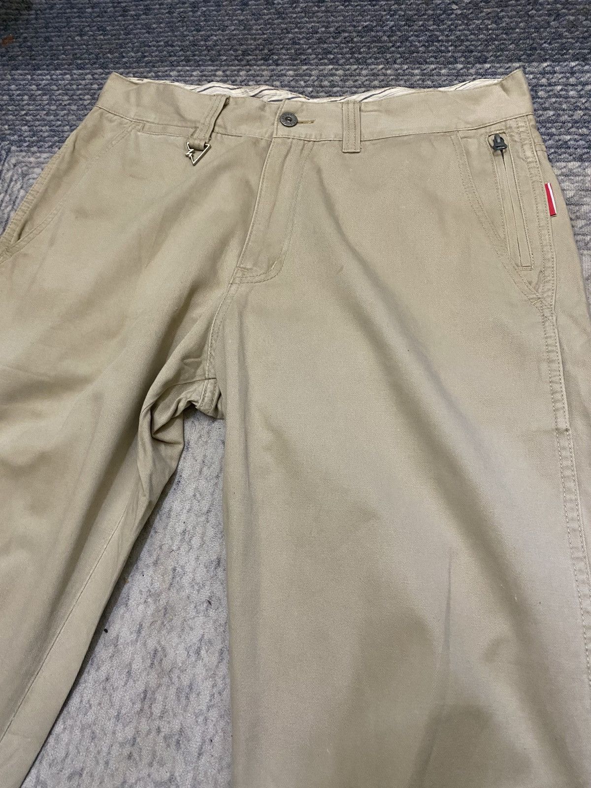 Neighborhood × Vintage × WHIZ LIMITED VINTAGE Y2K WHIZ LIMITED KHAKIS ICONIC LOGO BACK Size US 34 / EU 50 - 2 Thumbnail