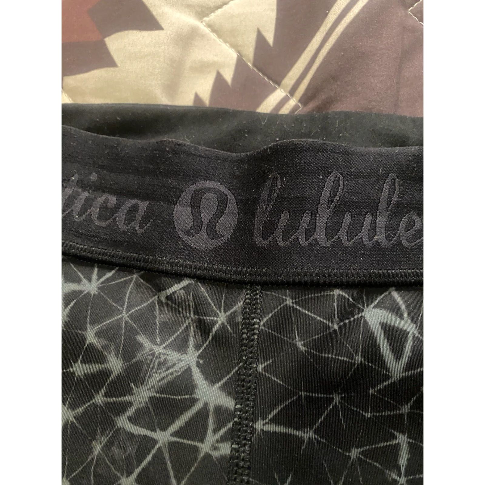 Lululemon Lululemon What The Sport Short Full on Luxtreme Star Crushed Black Sz 4 EUC Women Athletic Shorts Running Gym Cross Training Stars 4 Size 27" / US 4 / IT 40 - 3 Thumbnail