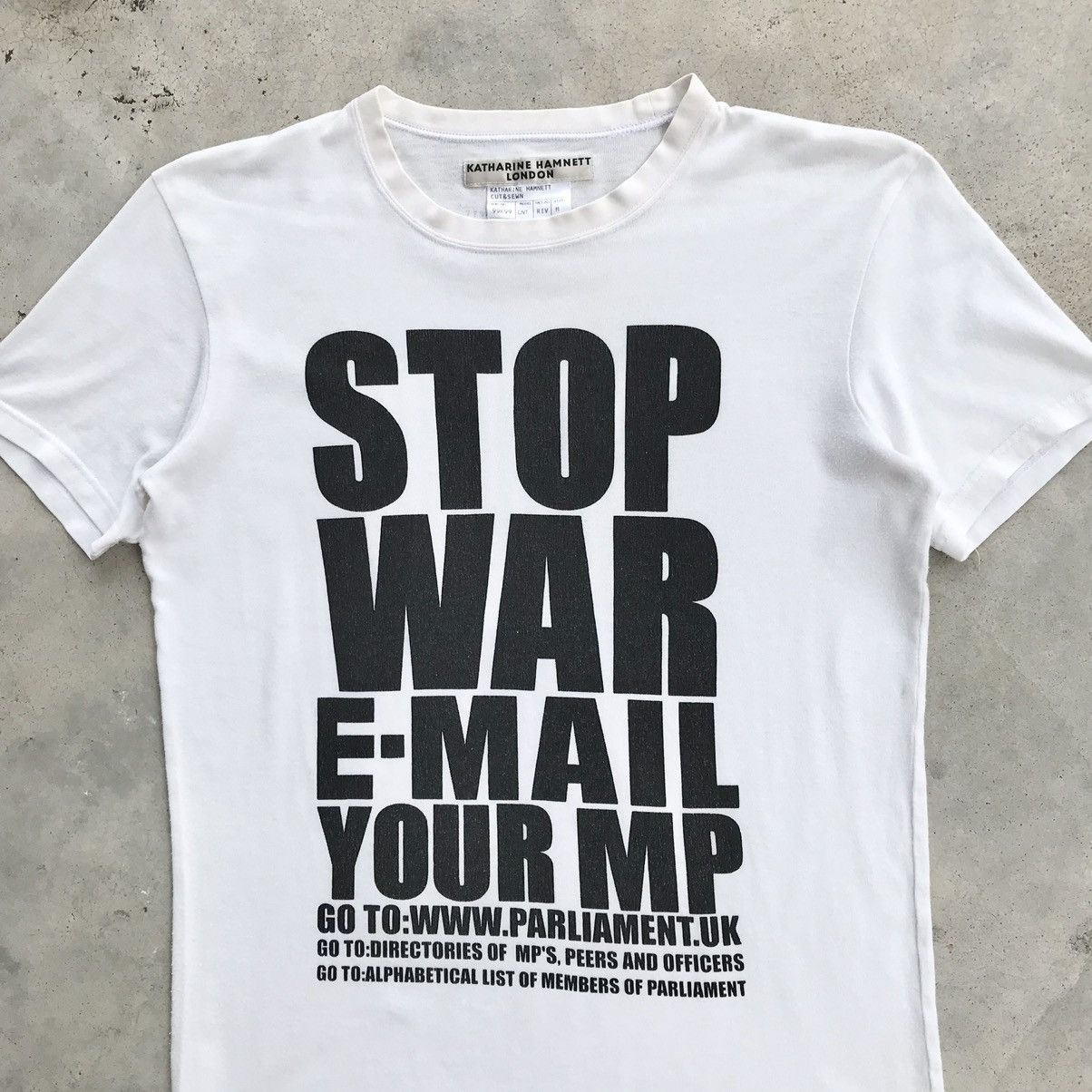 Katharine Hamnett London 2000's Katharine Hamnett " Stop War Email Your MP " T-Shirt Size US M / EU 48-50 / 2 - 3 Thumbnail