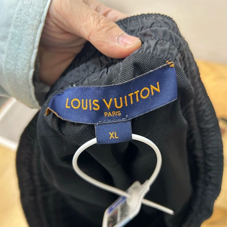 Louis Vuitton Louis Vuitton size xl Casual shorts Size US 28 / EU 44 - 3 Thumbnail