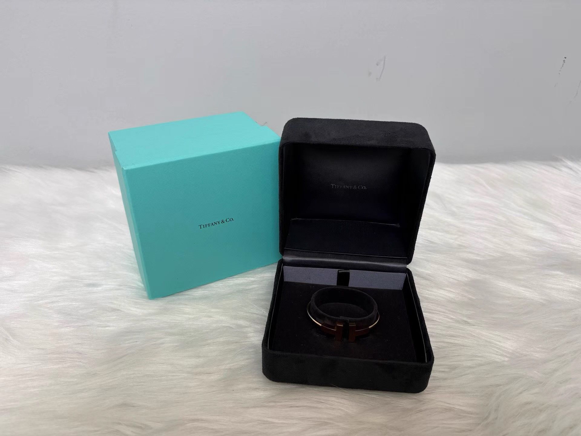 Tiffany & Co. TIFFANY & CO. T Series 18K Gold Wide Coil Bracelet K36 Size ONE SIZE - 1 Thumbnail