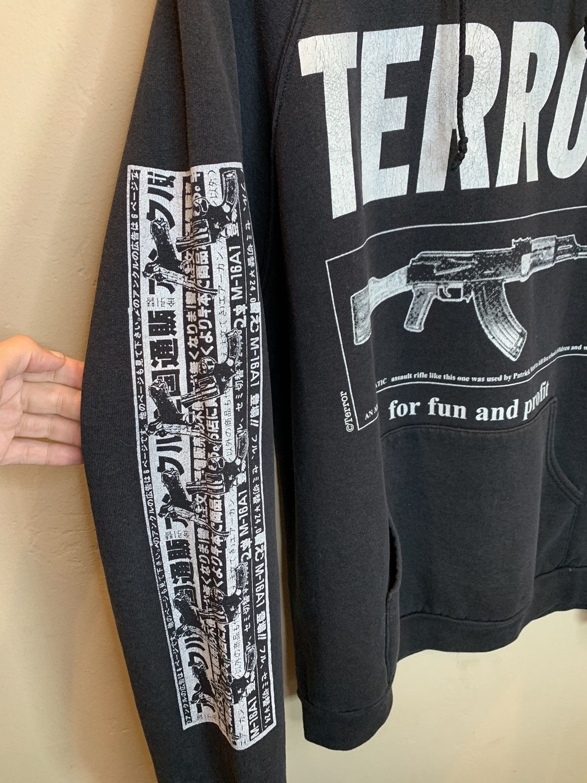 Band Tees *RARE* Vintage 80’s Terror Worldwide Don Rock AK-47 Hoodie Size US XL / EU 56 / 4 - 3 Thumbnail