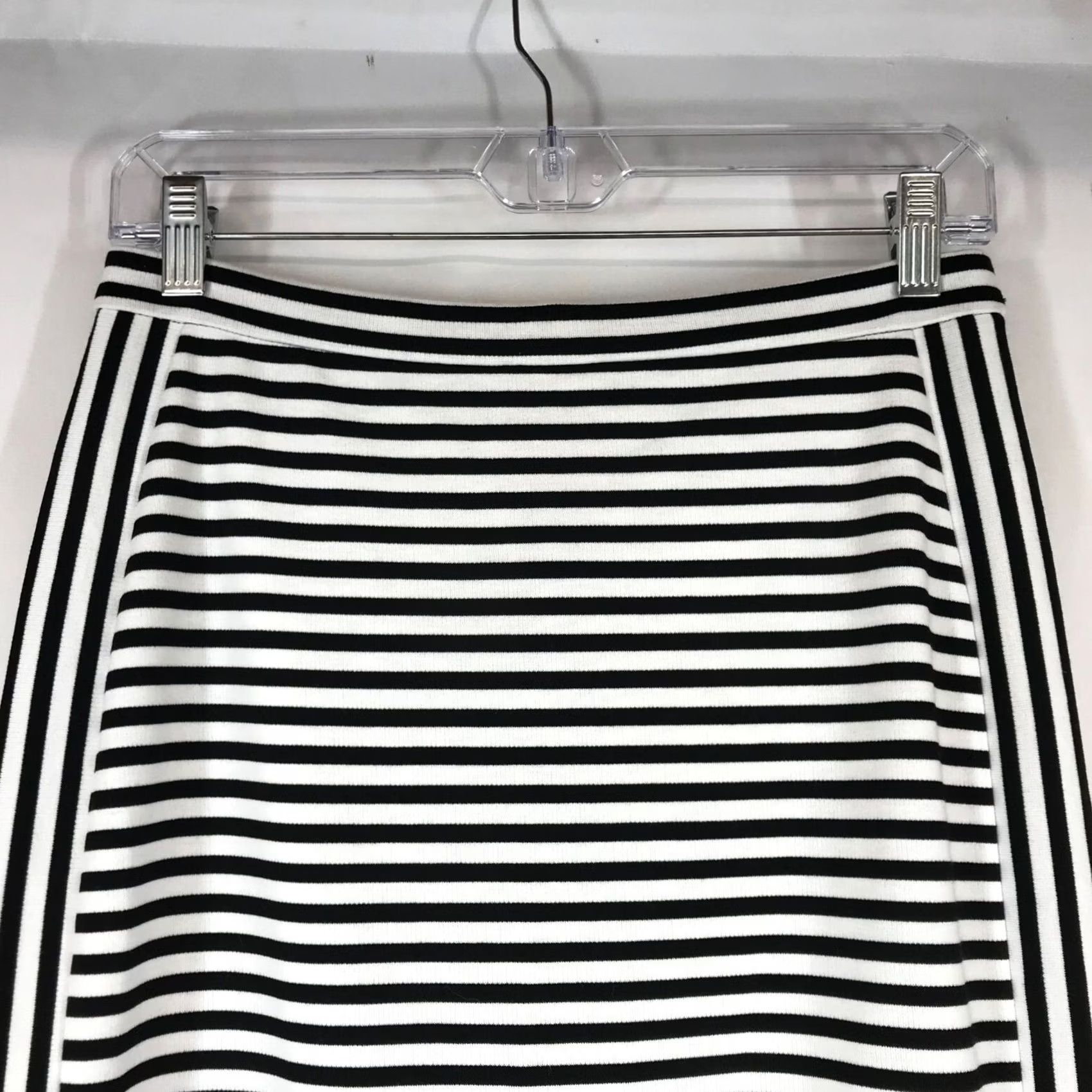 Banana Republic VINTAGE BANANA REPUBLIC WOMEN'S 4 BLACK & WHITE STRIPE PENCIL SKIRT Size 27" / US 4 / IT 40 - 2 Thumbnail